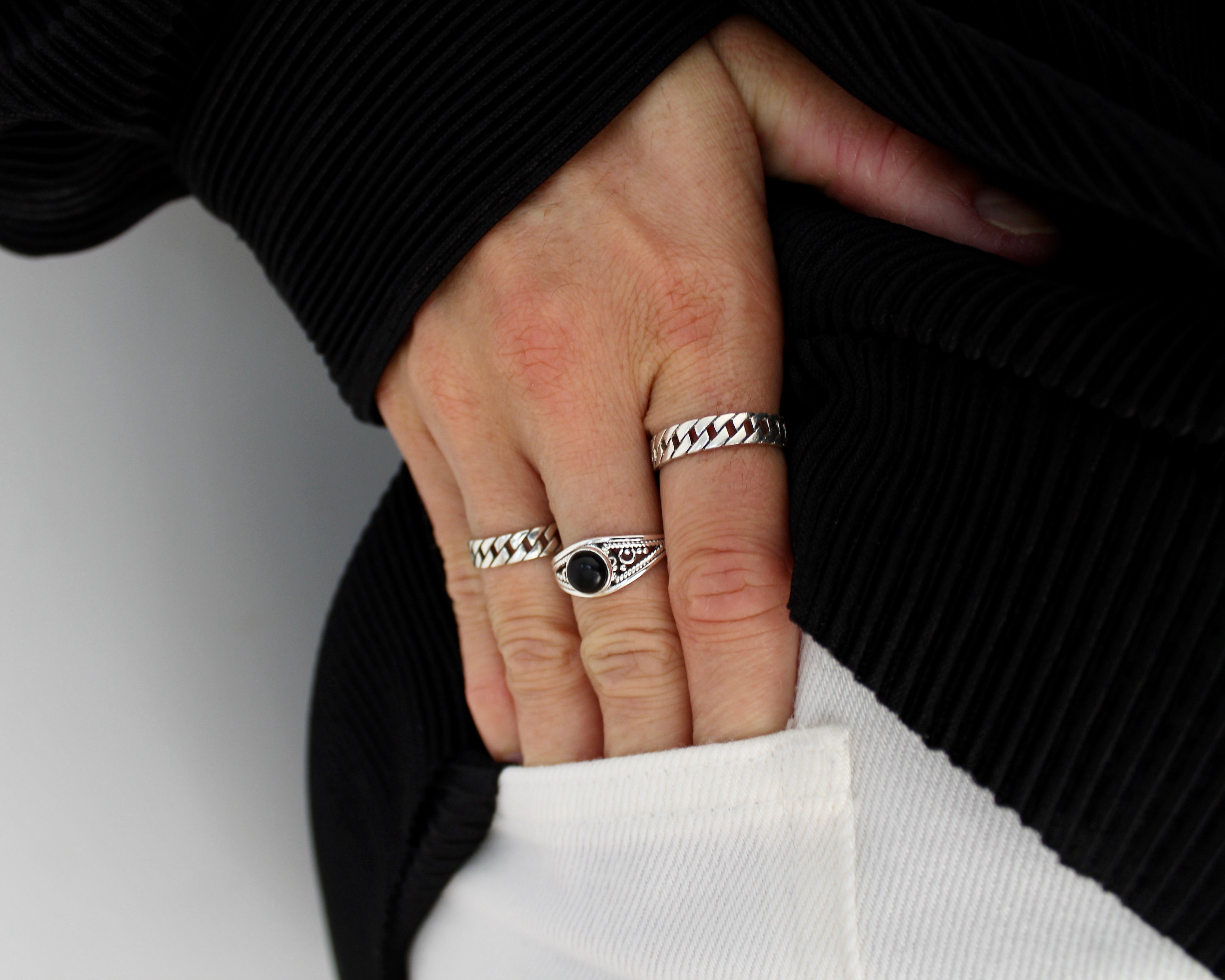 SAVANTE, bague argent sterling et pierre semi-précieuse, onyx.