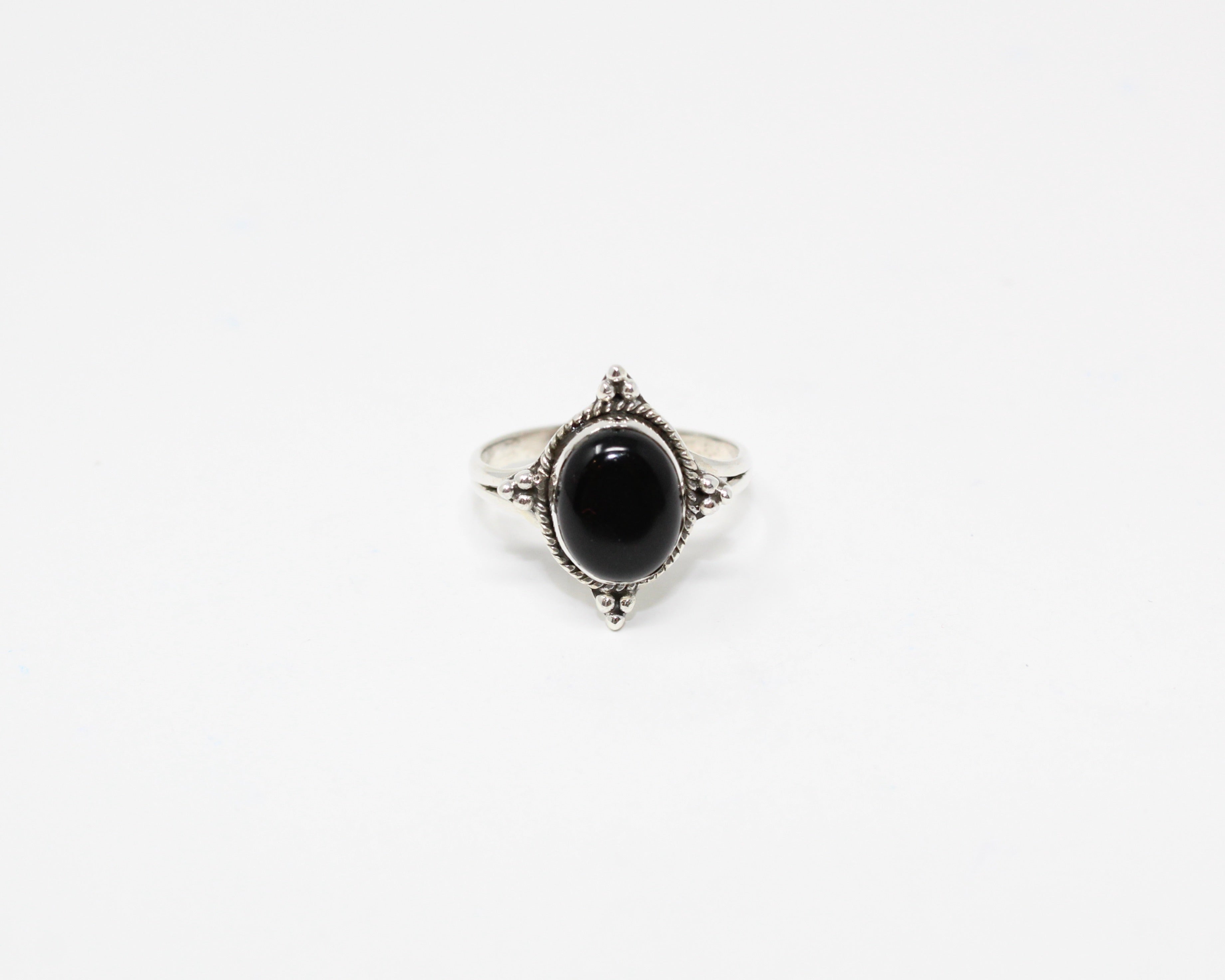 CHANCE, bague argent sterling et pierre semi-précieuse, onyx.