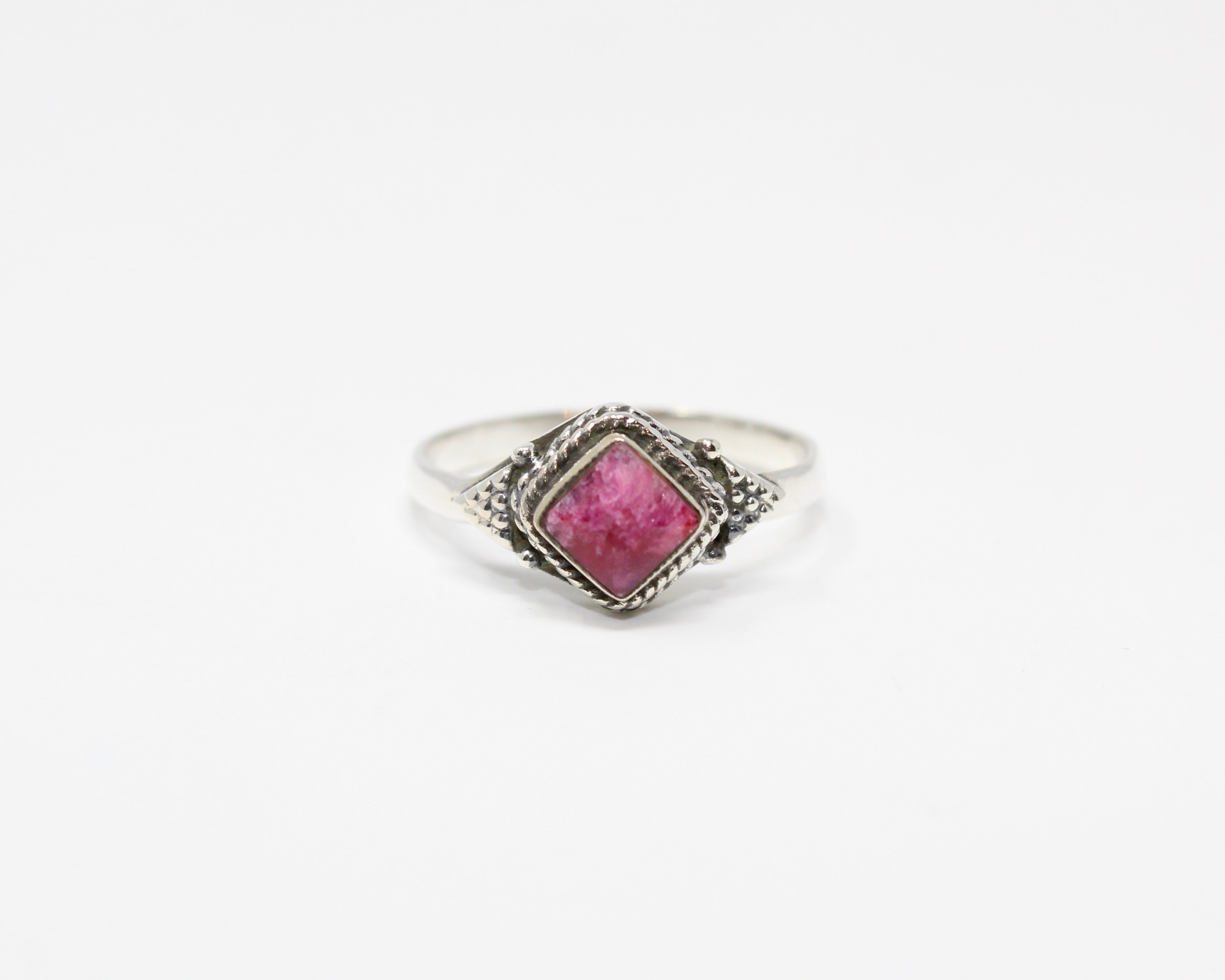 RAISON, bague argent sterling et pierre semi-précieuse, rubis.