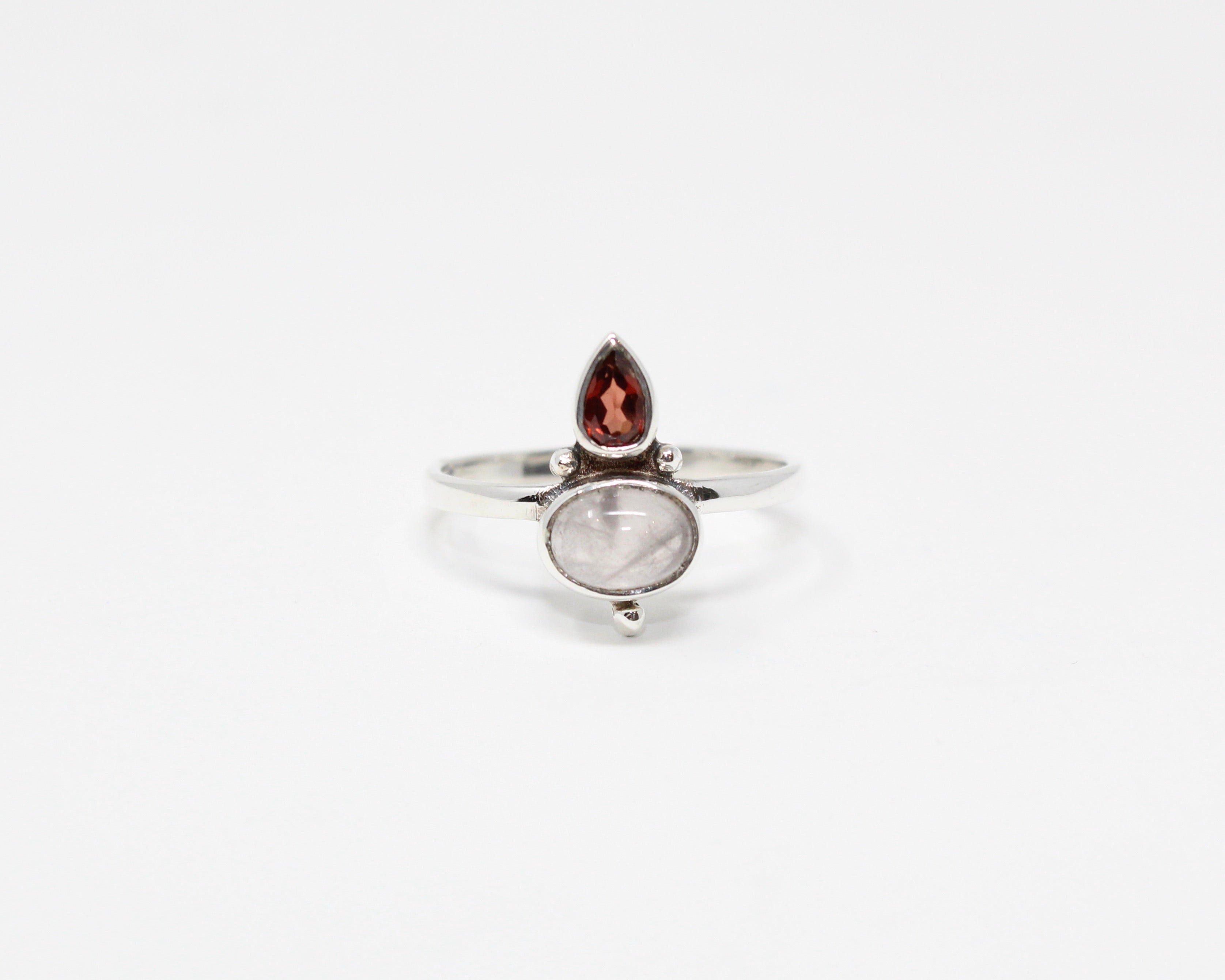 MERVEILLE, bague argent sterling et pierre semi-précieuse, quartz rose & grenat.