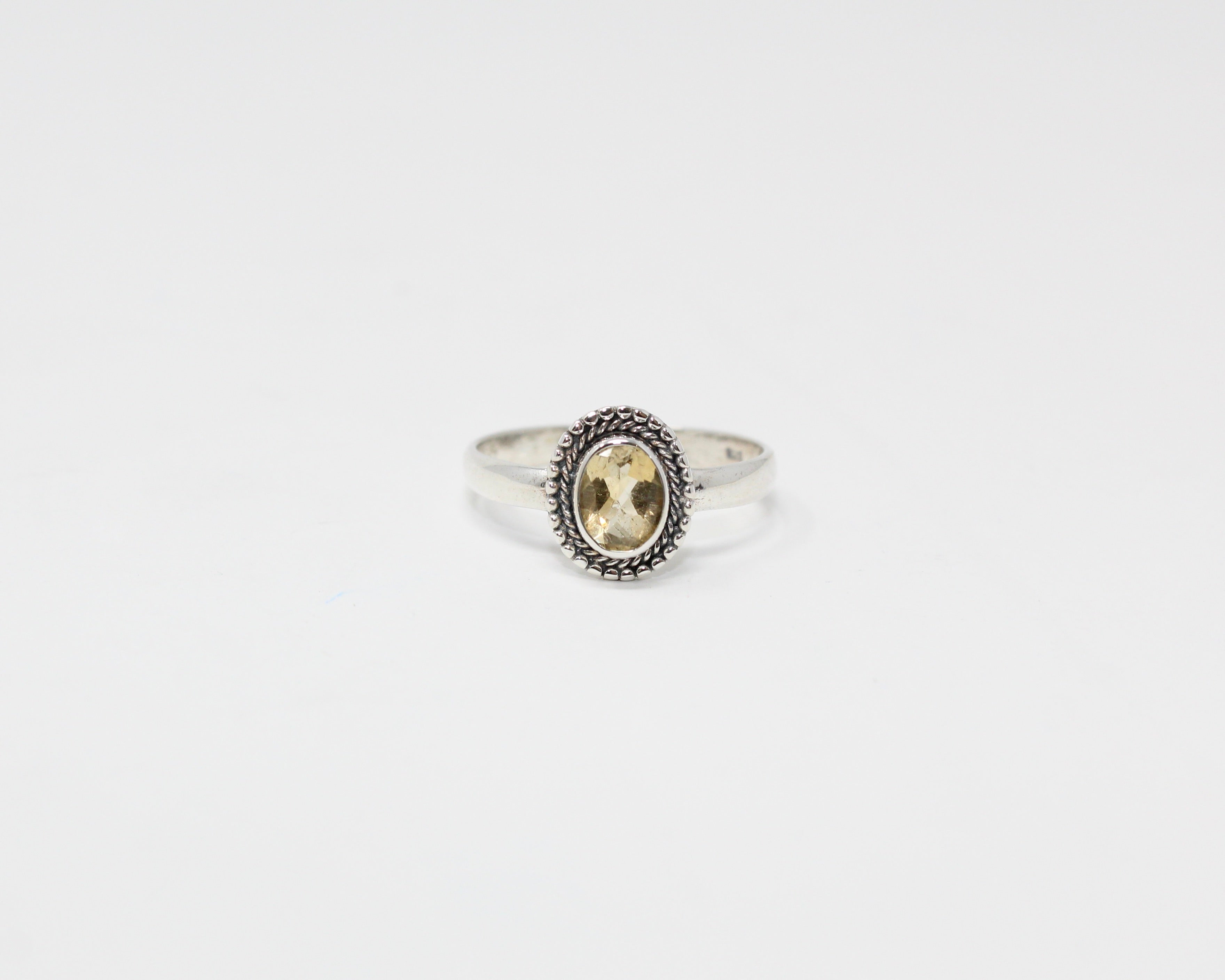 CRÉATIVE, bague argent et pierre semi-précieuse, citrine.