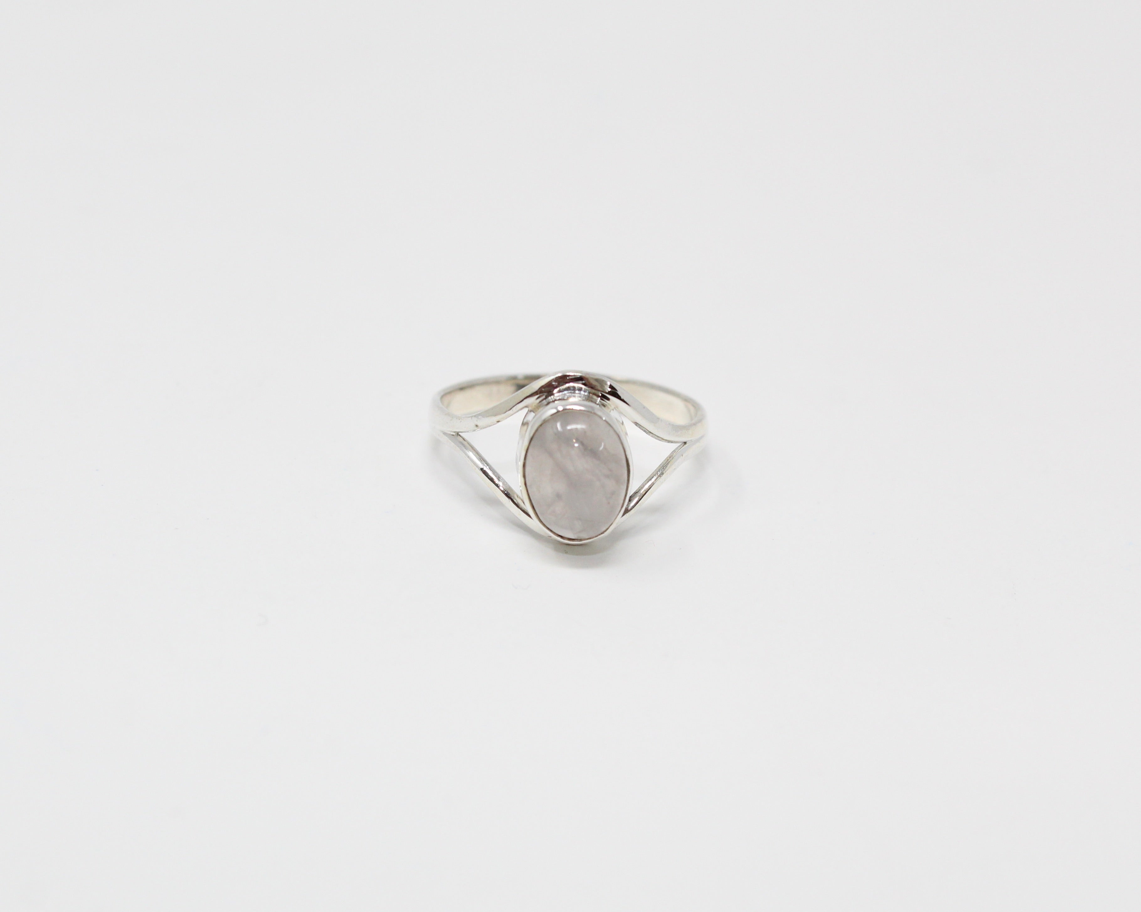 JOIE, bague argent et pierre semi-précieuse, quartz rose.