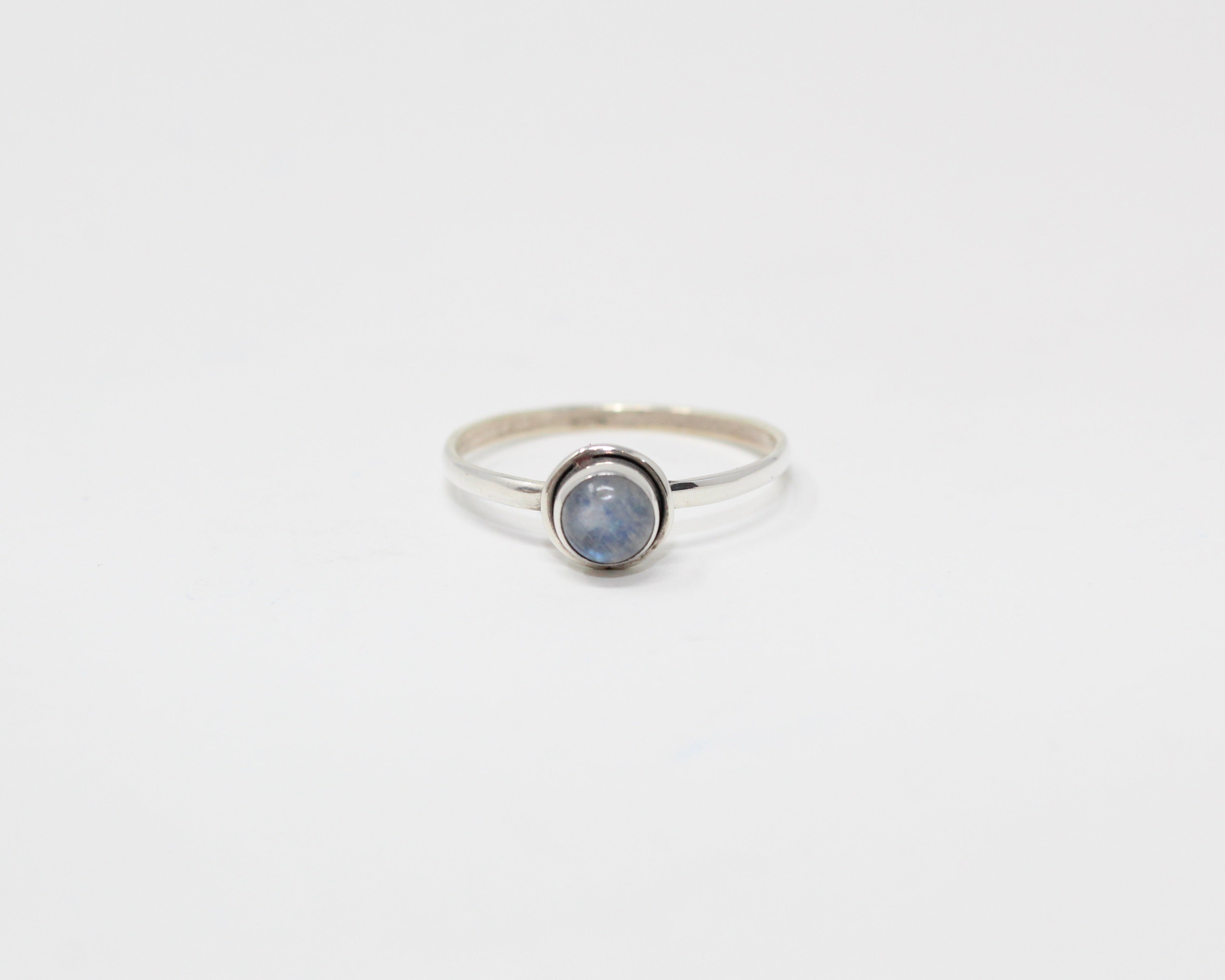 CONFIANCE, bague argent sterling et pierre semi-précieuse, pierre de lune.