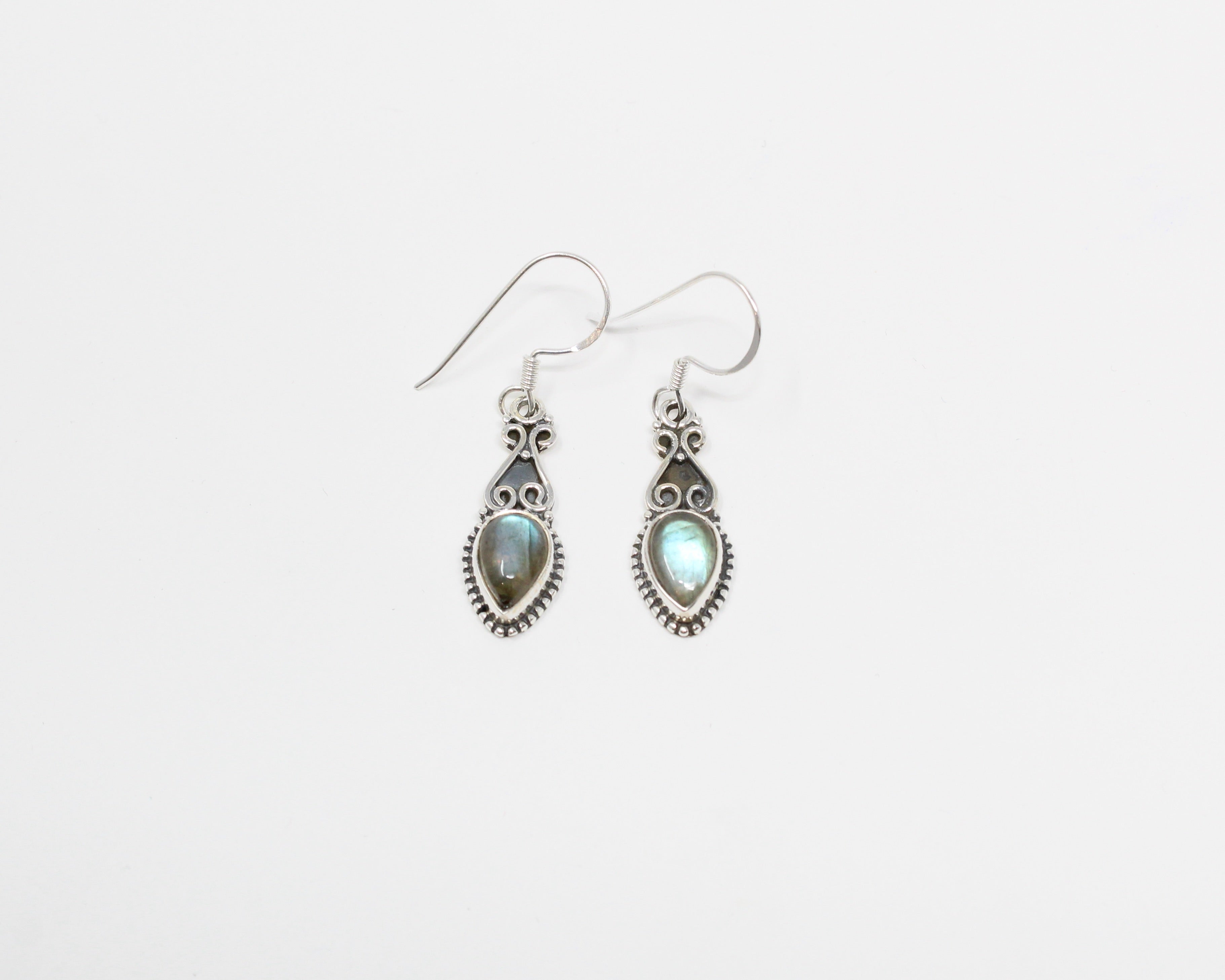 SUMAC, boucles d'oreilles argent sterling et pierre semi-précieuse, labradorite.