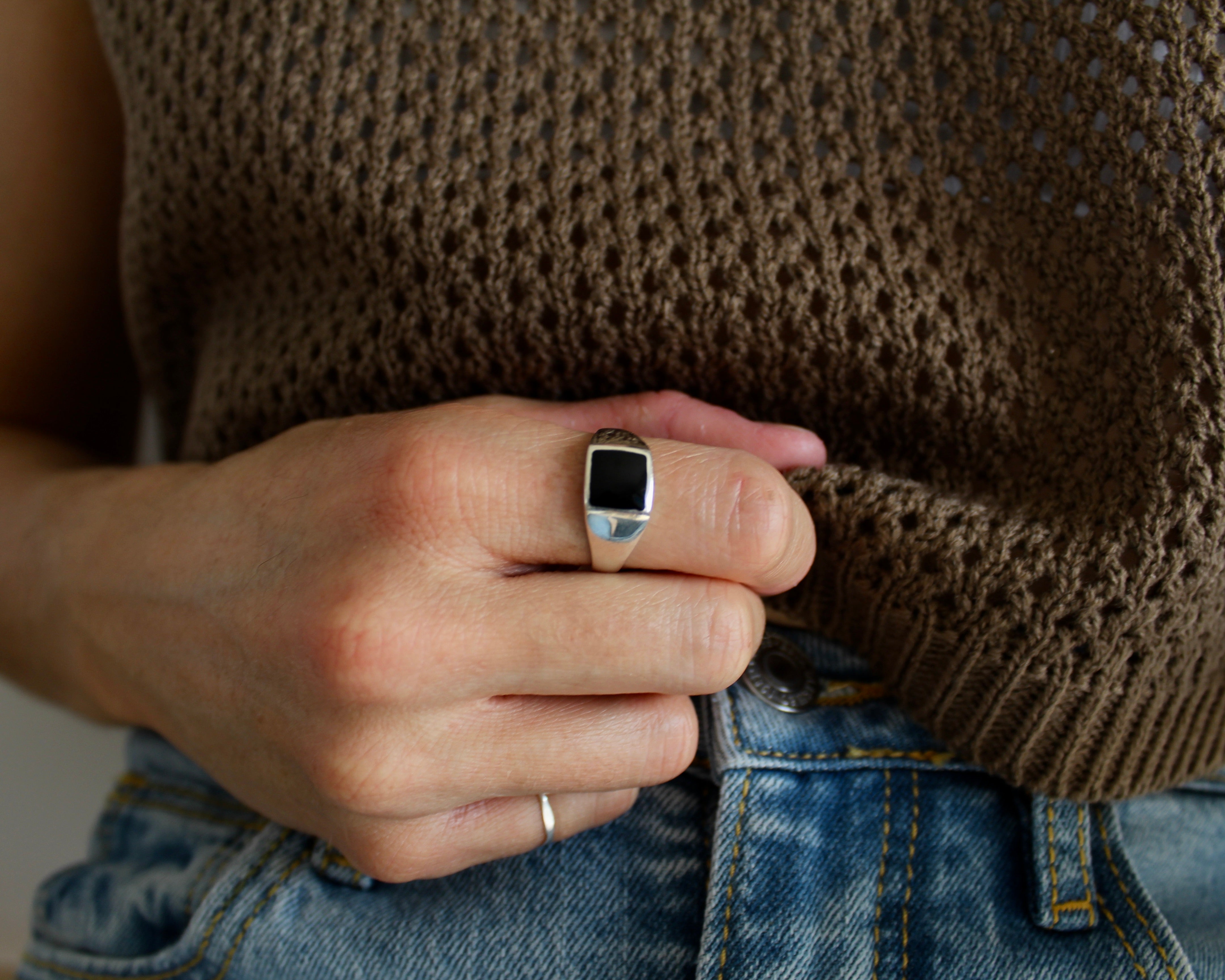 VOROS, bague argent sterling et onyx, pierre semi-précieuse.