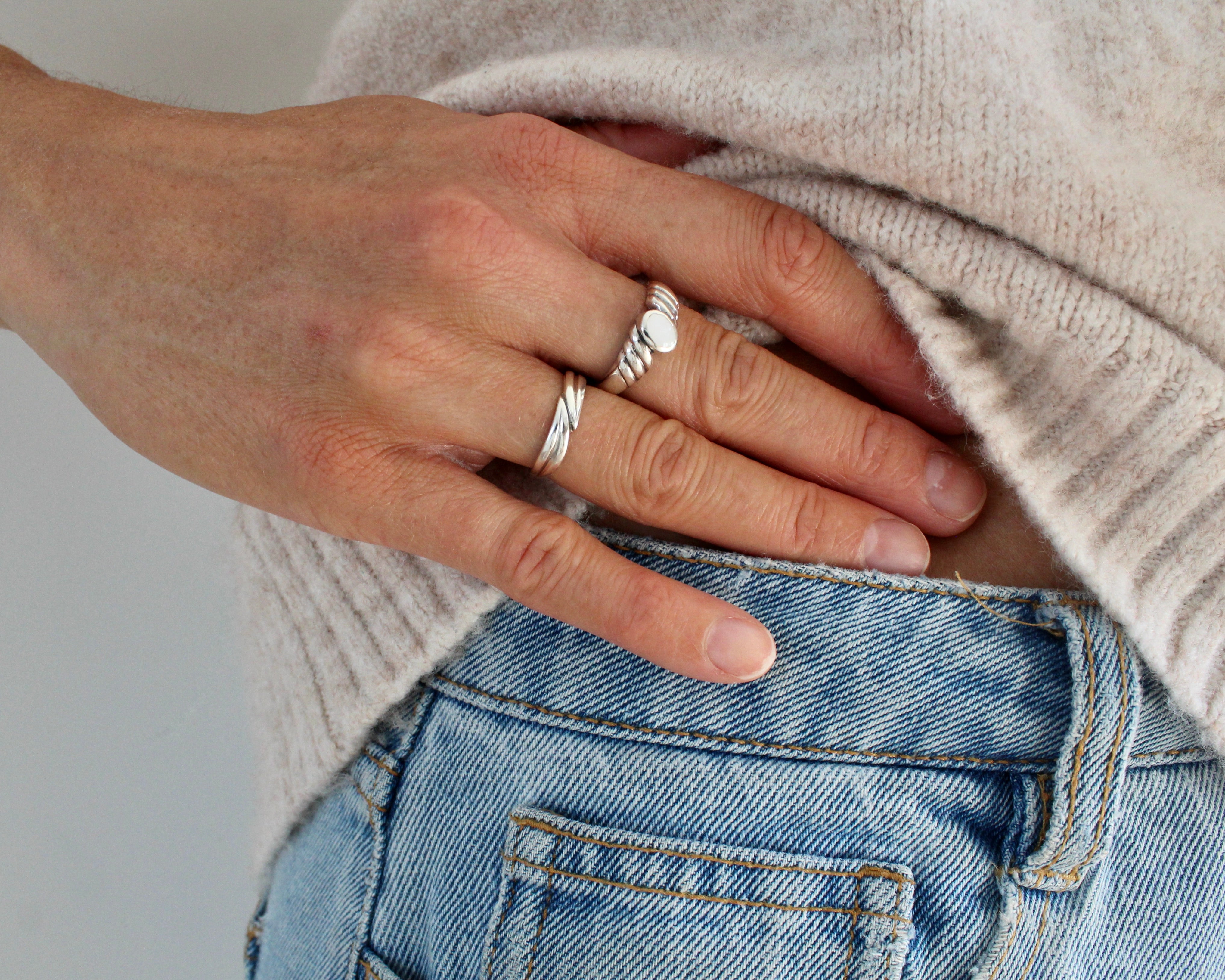 PATELLE, bague argent sterling et nacre de perle.