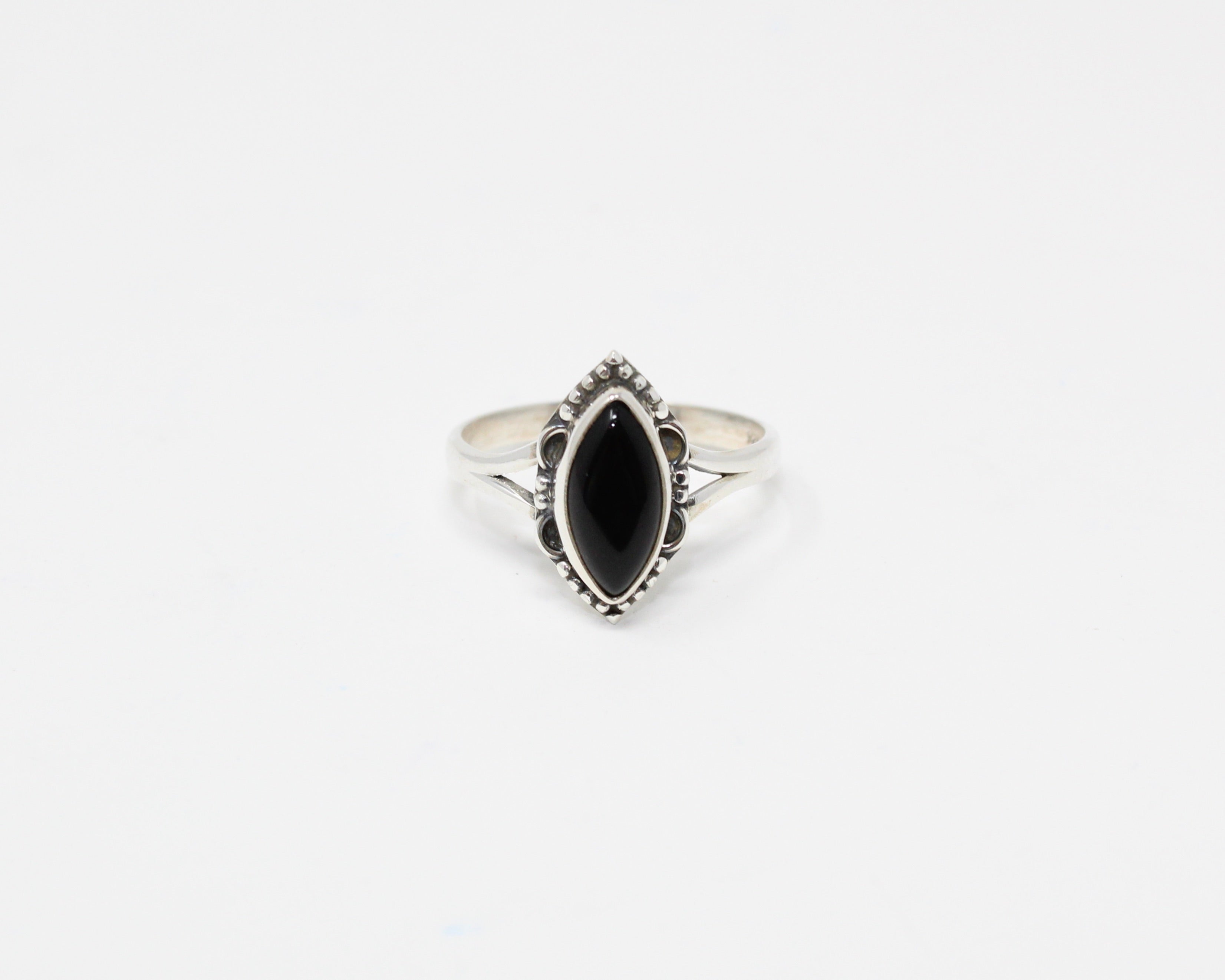 PERSÉVÉRANCE, bague argent sterling et pierre semi-précieuse, onyx.