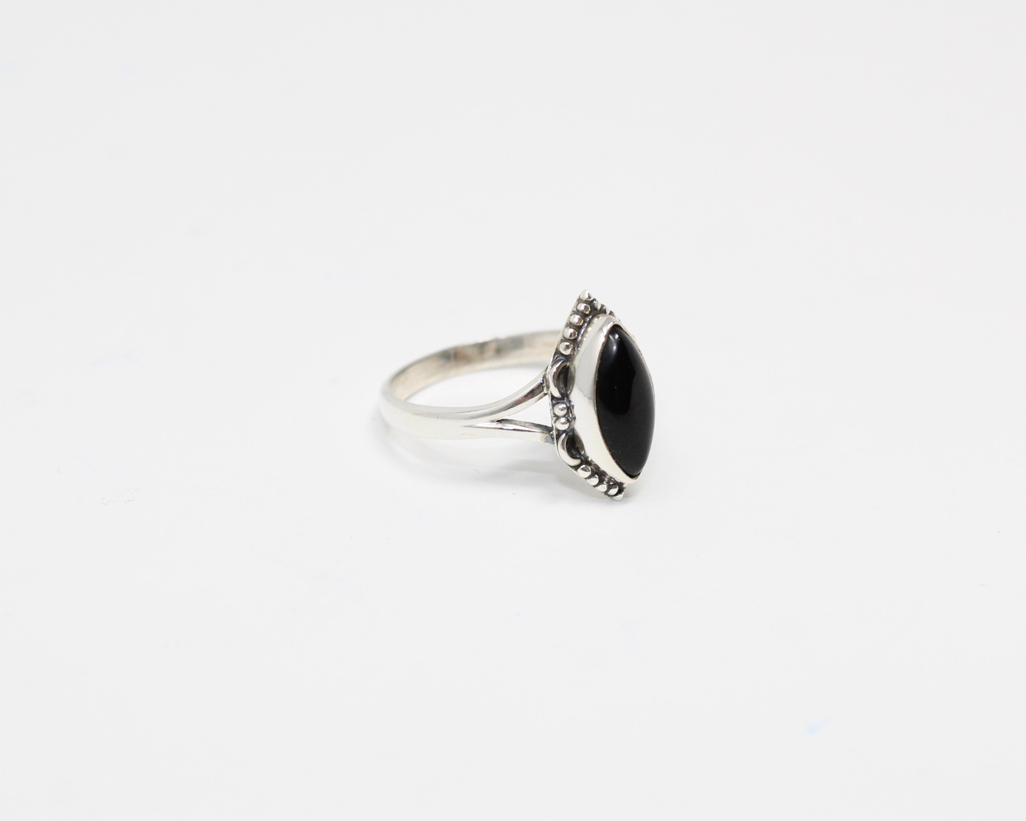 PERSÉVÉRANCE, bague argent sterling et pierre semi-précieuse, onyx.