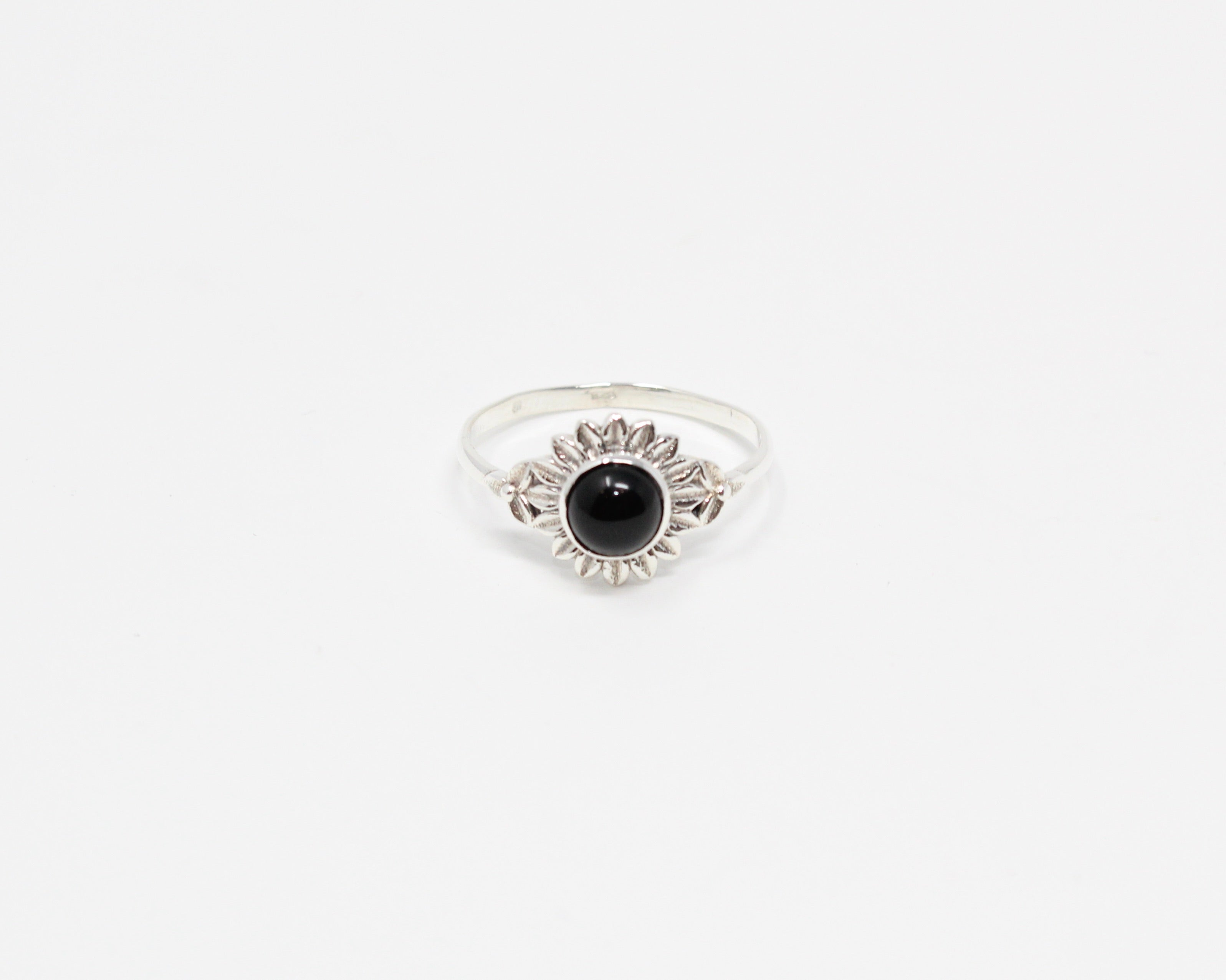 SOLITAIRE, bague argent sterling et pierre semi-précieuse, onyx.