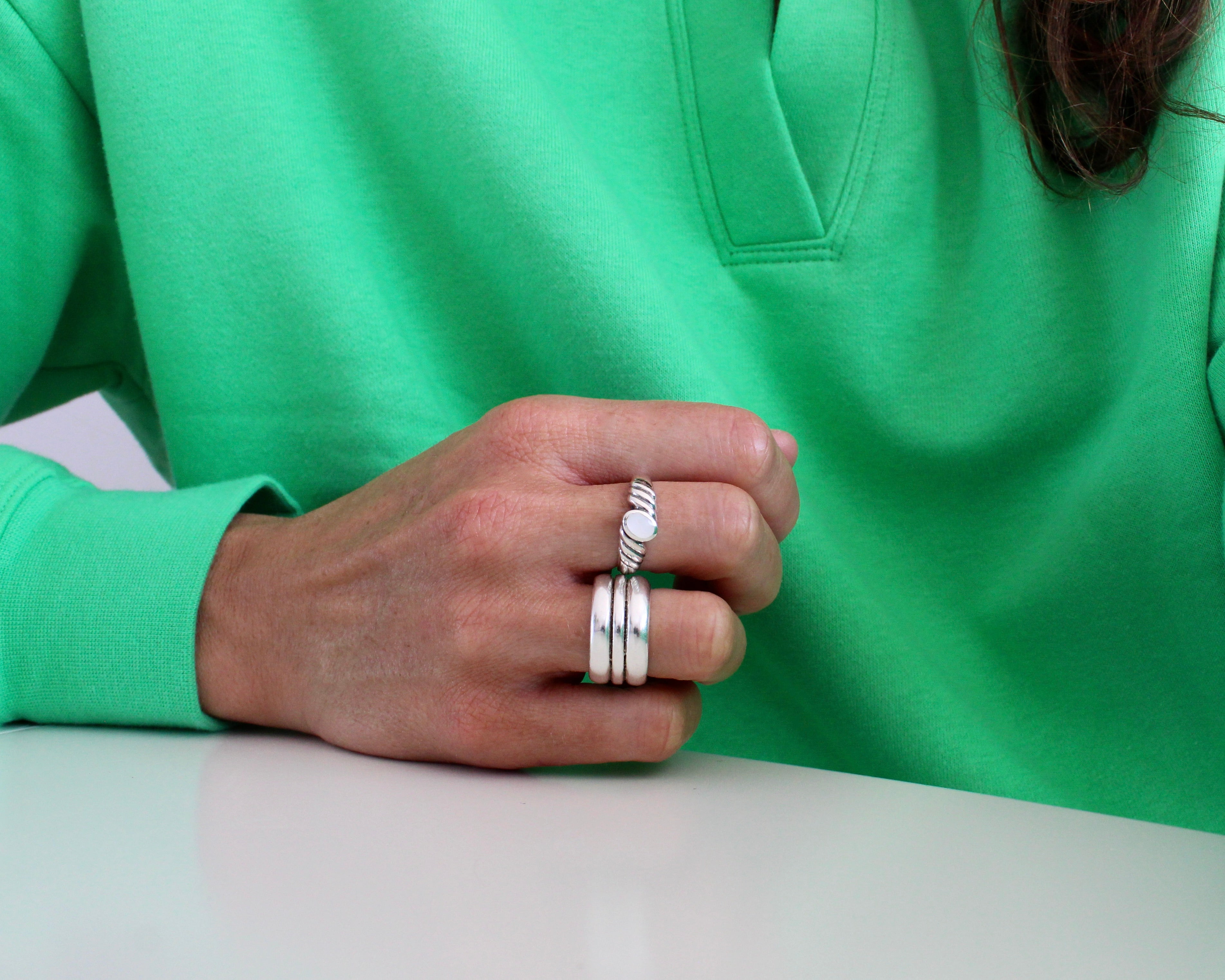 PATELLE, bague argent sterling et nacre de perle.