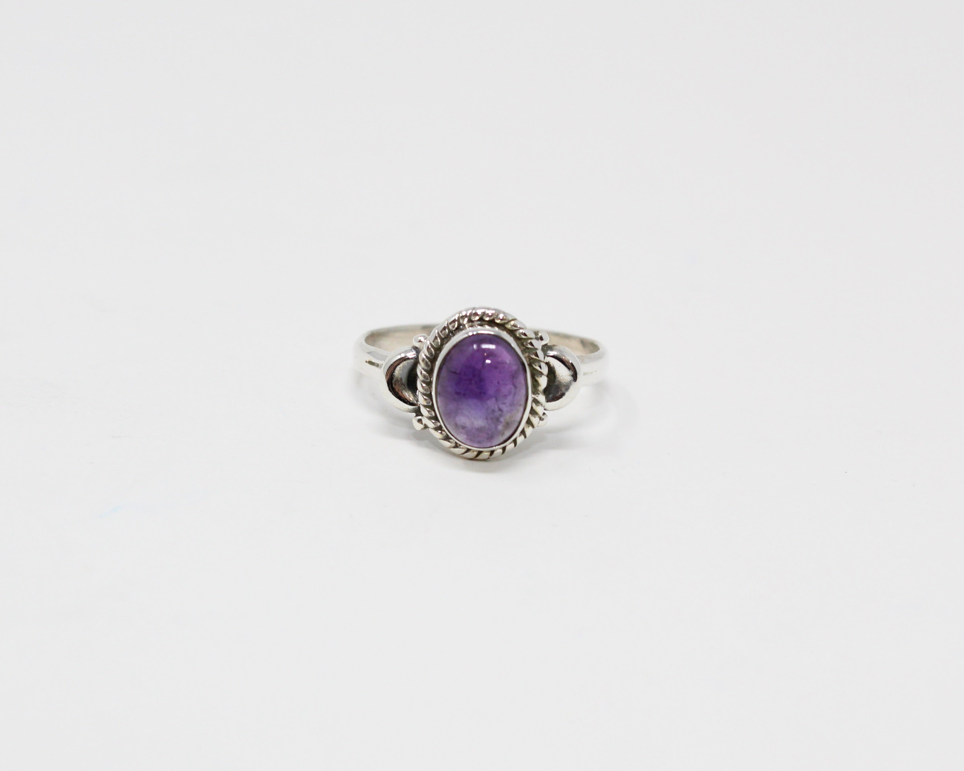 PROTECTION, bague argent et pierre semi-précieuse, améthyste.