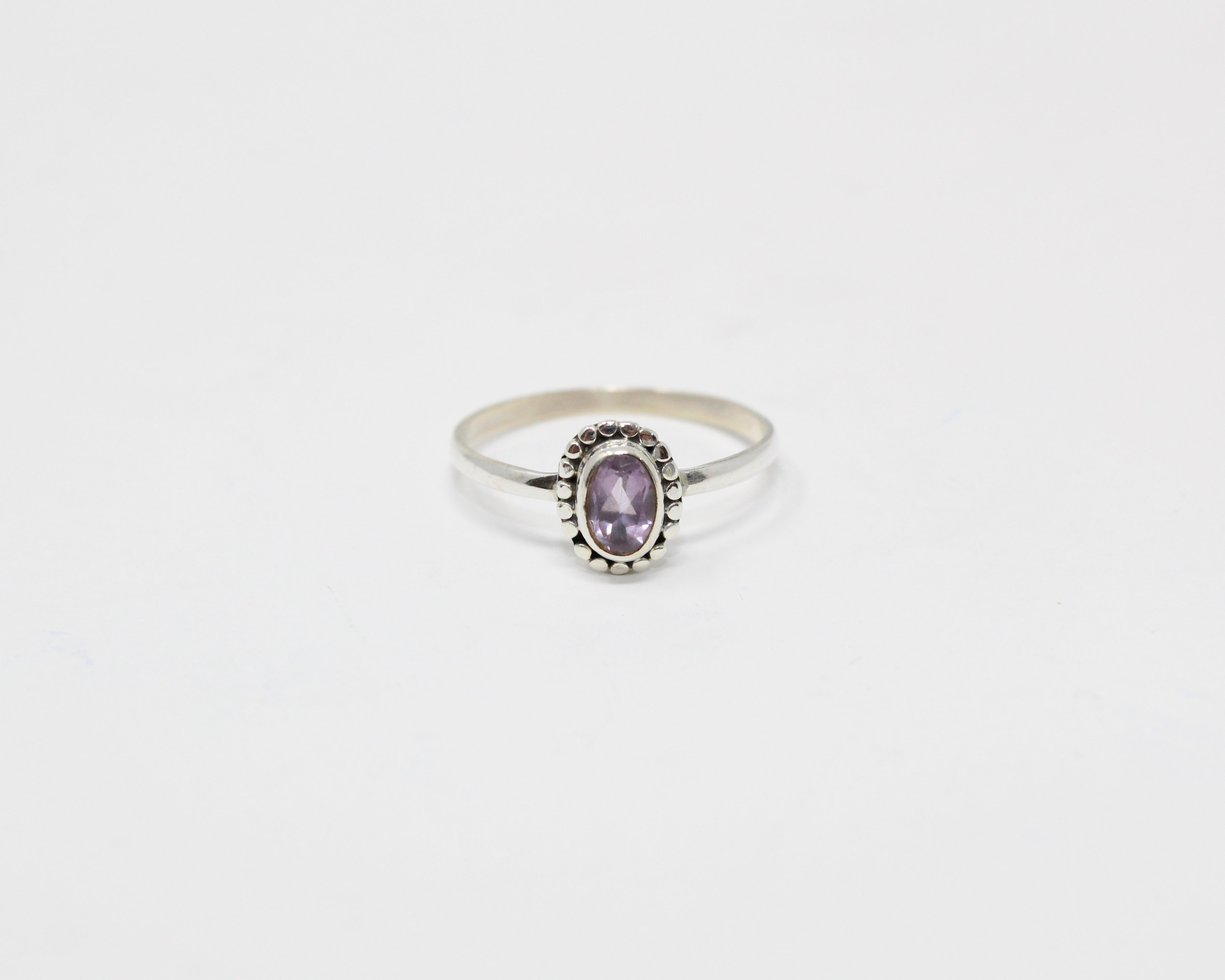 UNIQUE, bague argent sterling et pierre semi-précieuse, améthyste.