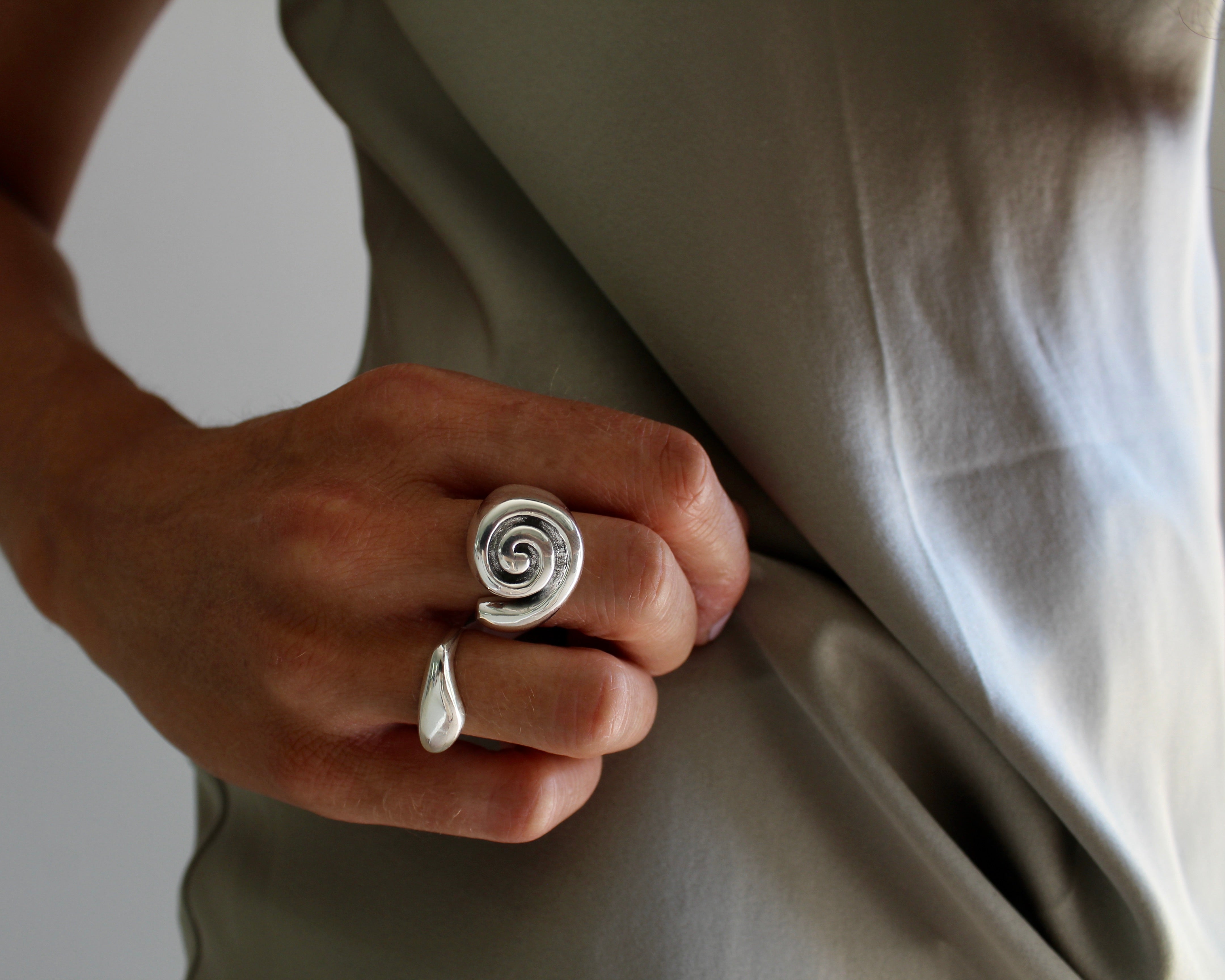 KYKLOS, bague argent sterling.