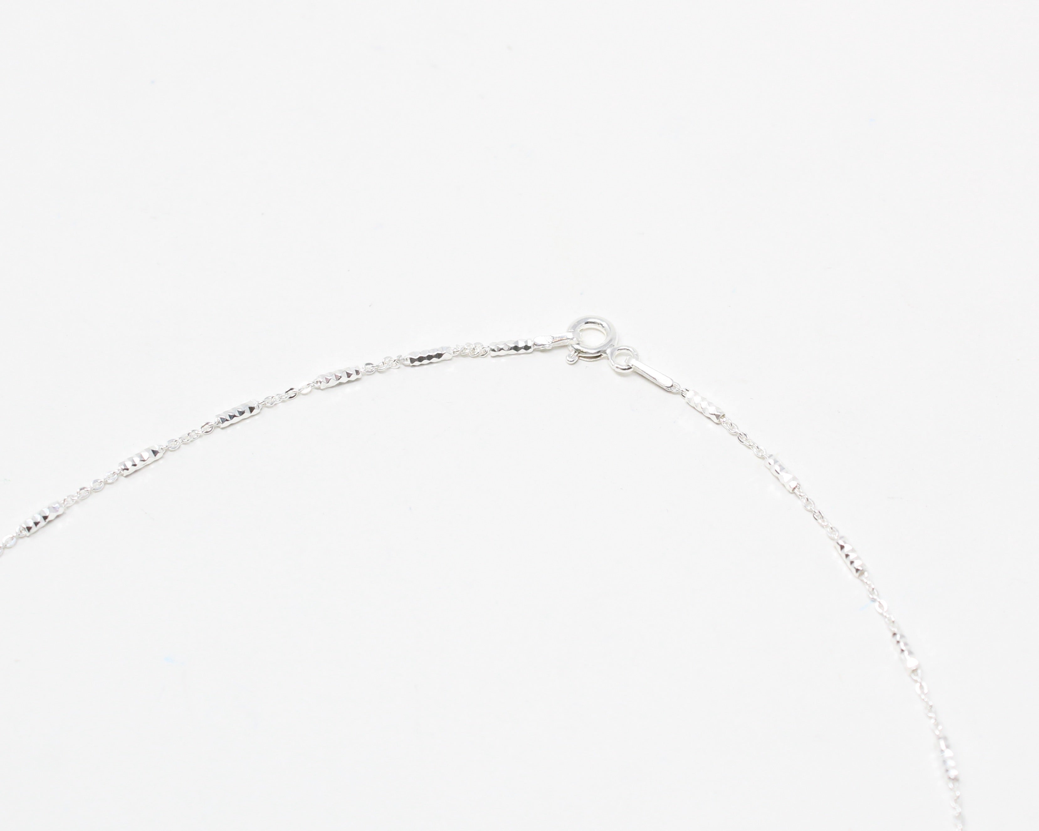 Cérès, chaine en argent sterling.