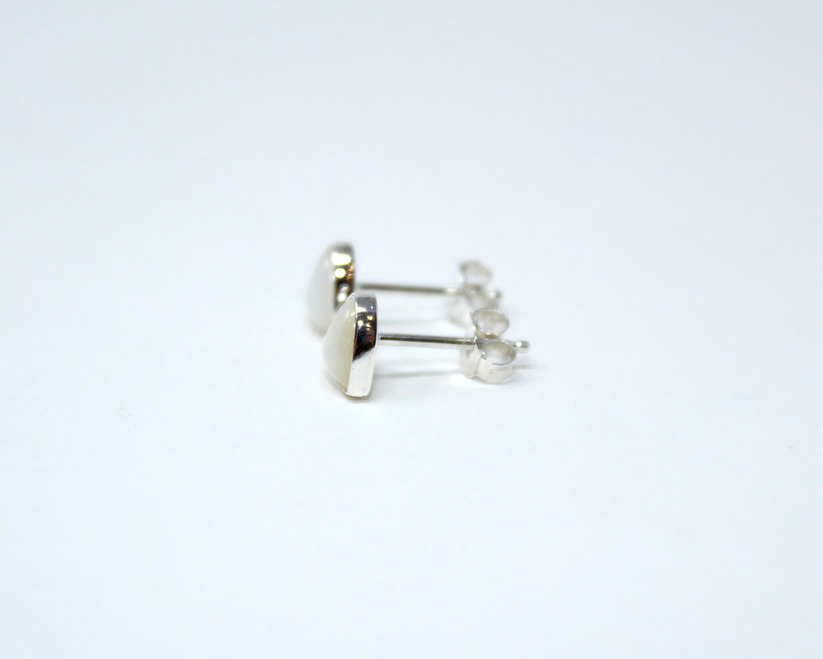 ROMANCE, boucle d'oreille argent sterling et nacre.