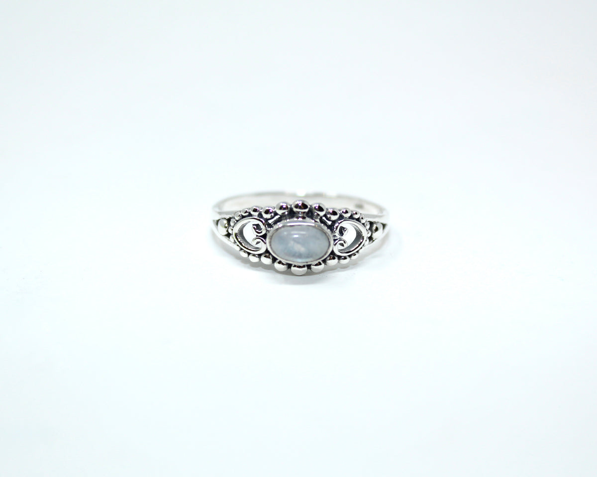 Liberté, bague argent sterling et pierre semi-précieuse, pierre de lune.