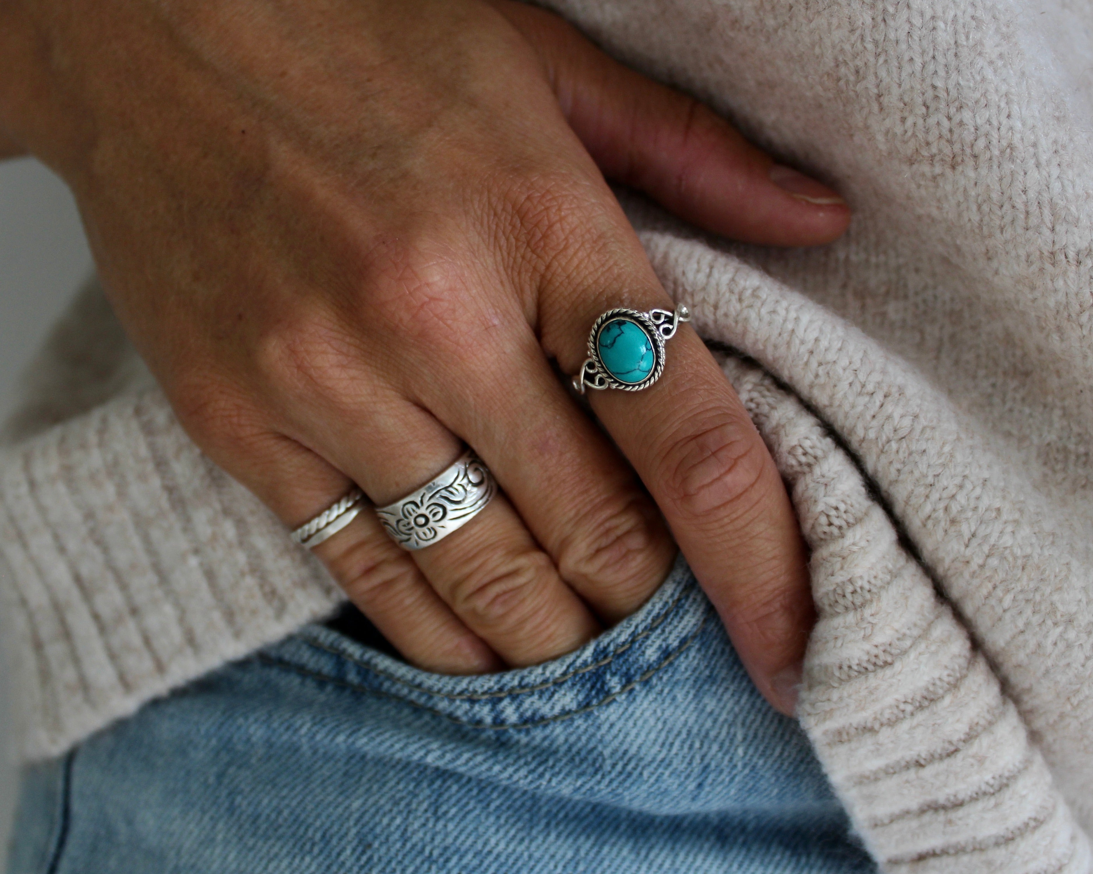 ÉTERNITÉ, bague argent sterling, pierre semi-précieuse, turquoise.
