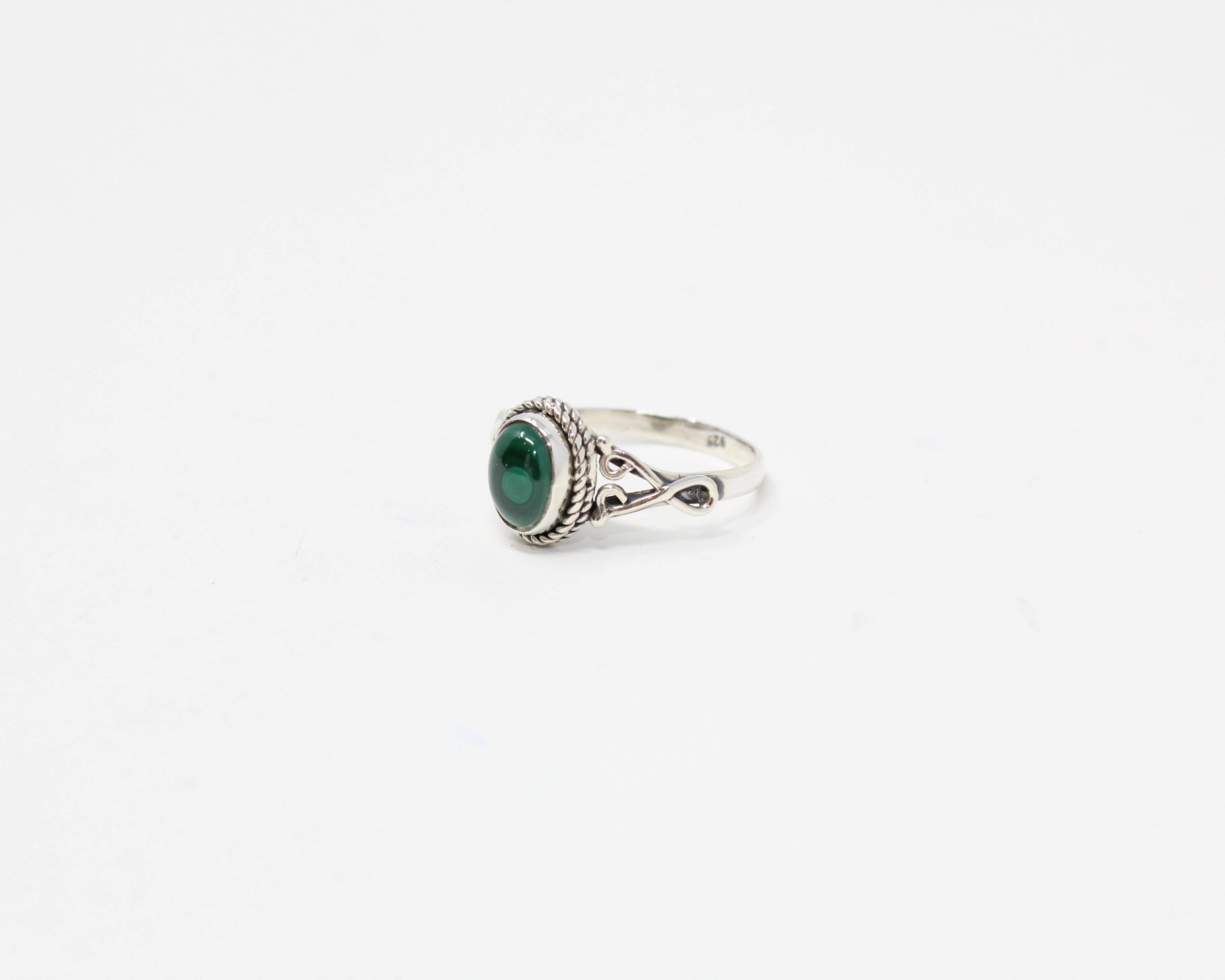 ÉTERNITÉ, bague argent sterling, pierre semi-précieuse, malachite.