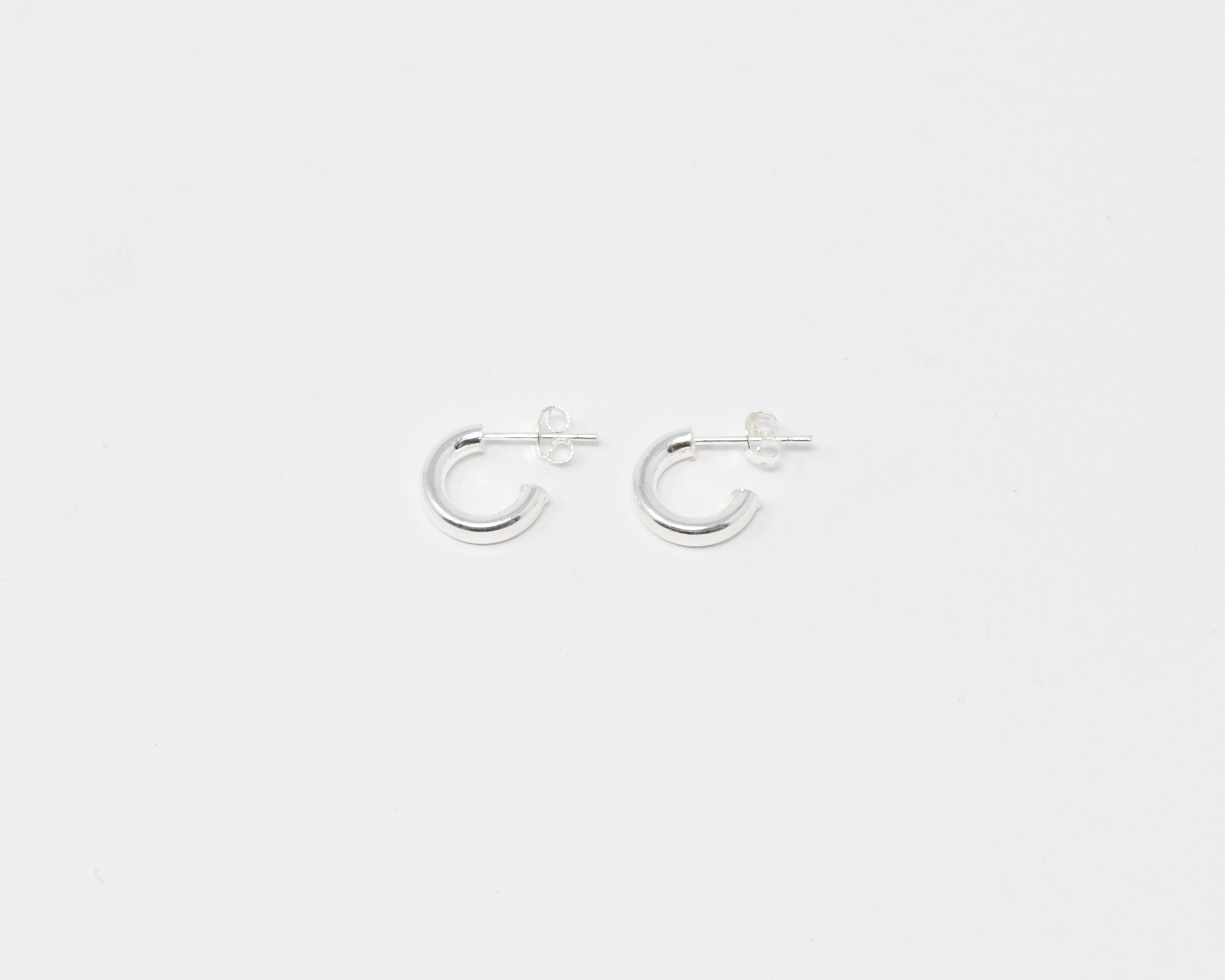 AVY, boucle d'oreille argent sterling.