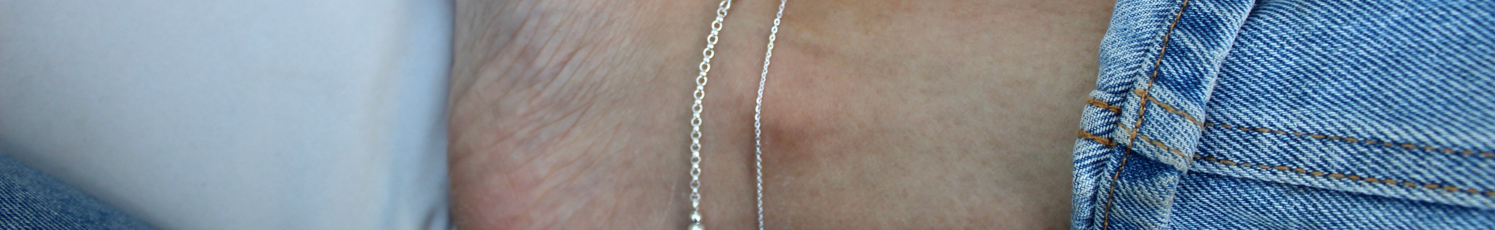 Bracelet de cheville.