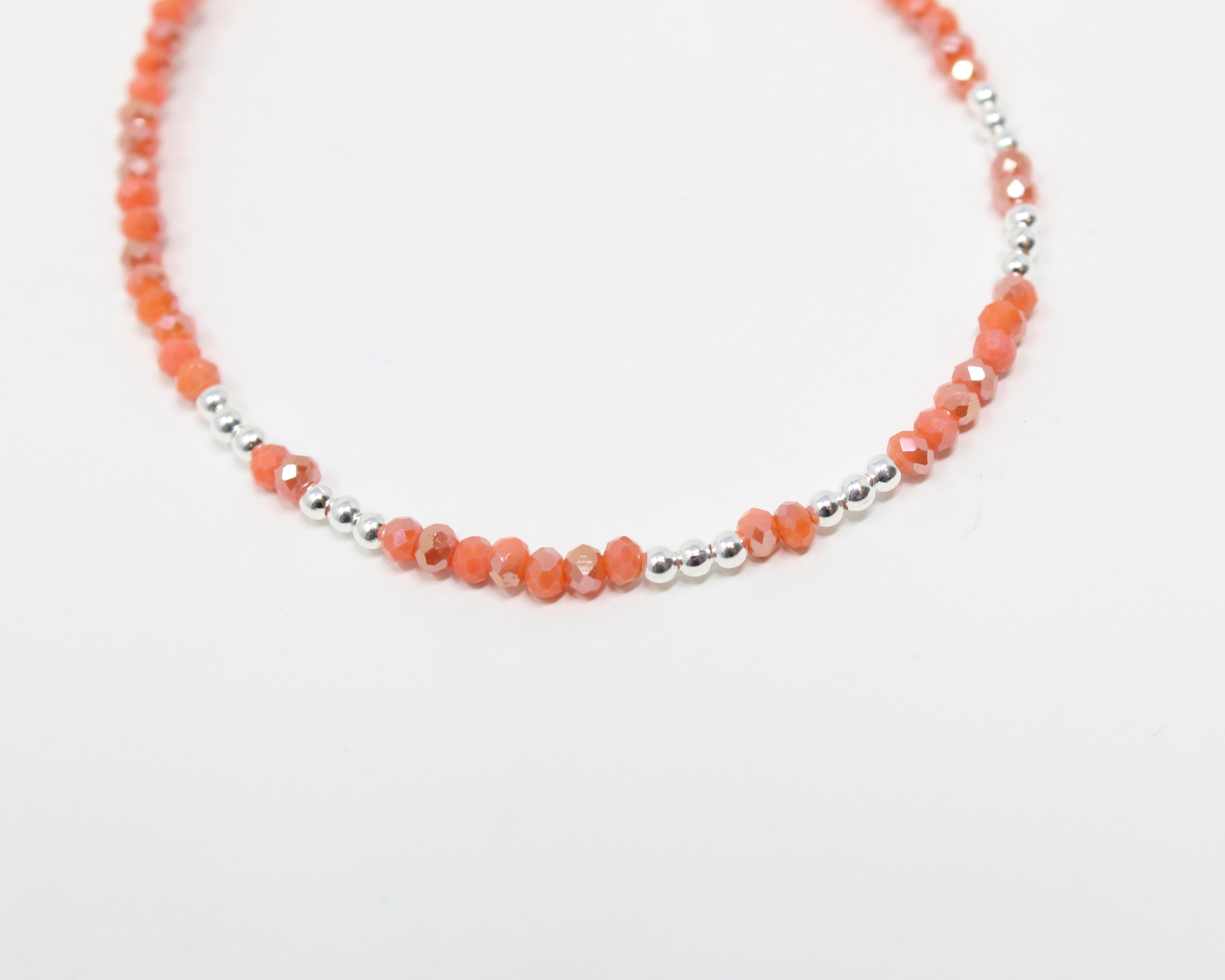 Corail, bracelet billes et argent sterling.