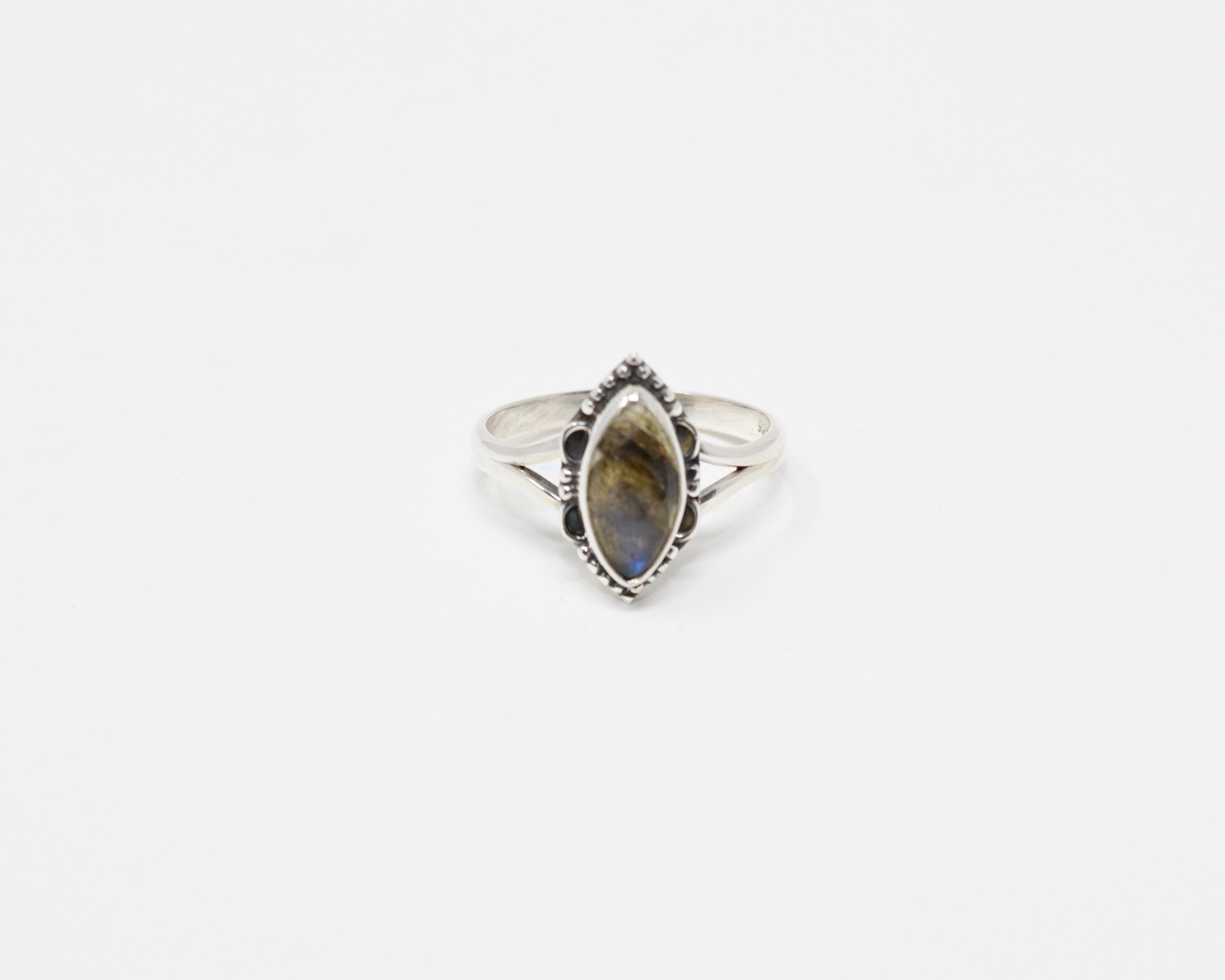 PERSÉVÉRANCE, bague argent sterling et pierre semi-précieuse, labradorite.