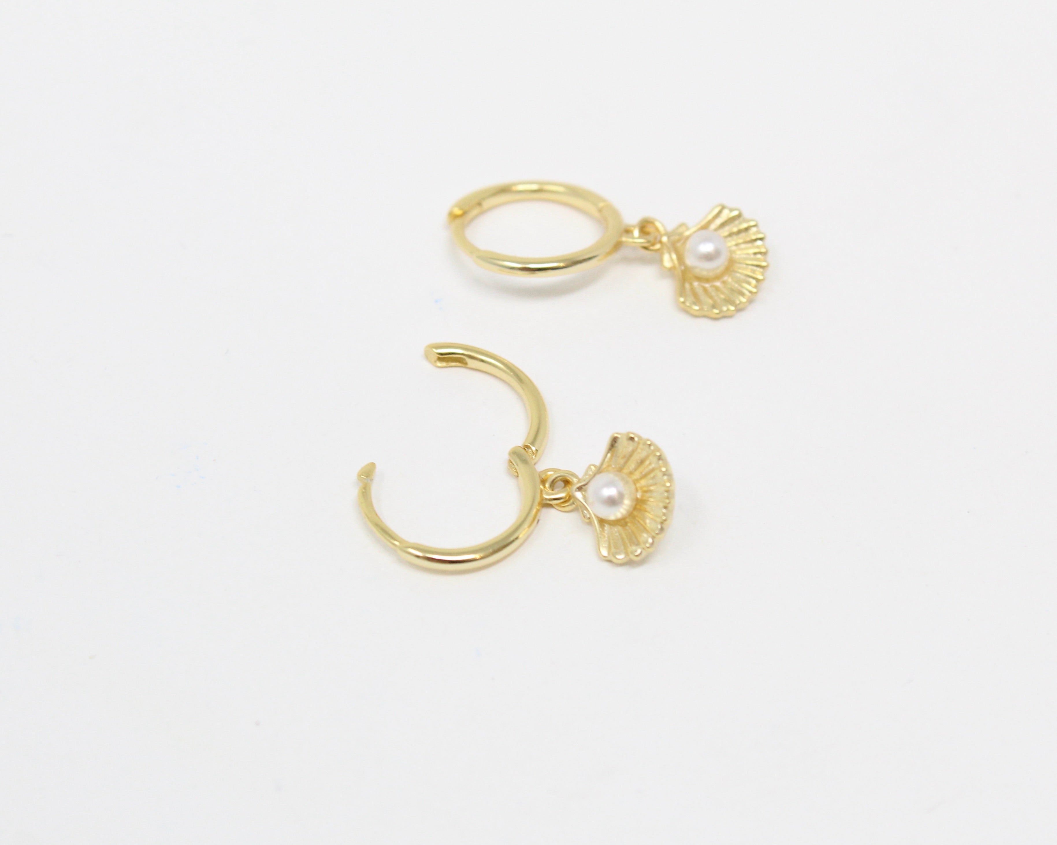 FUCA, boucles d'oreille argent sterling plaqué or.