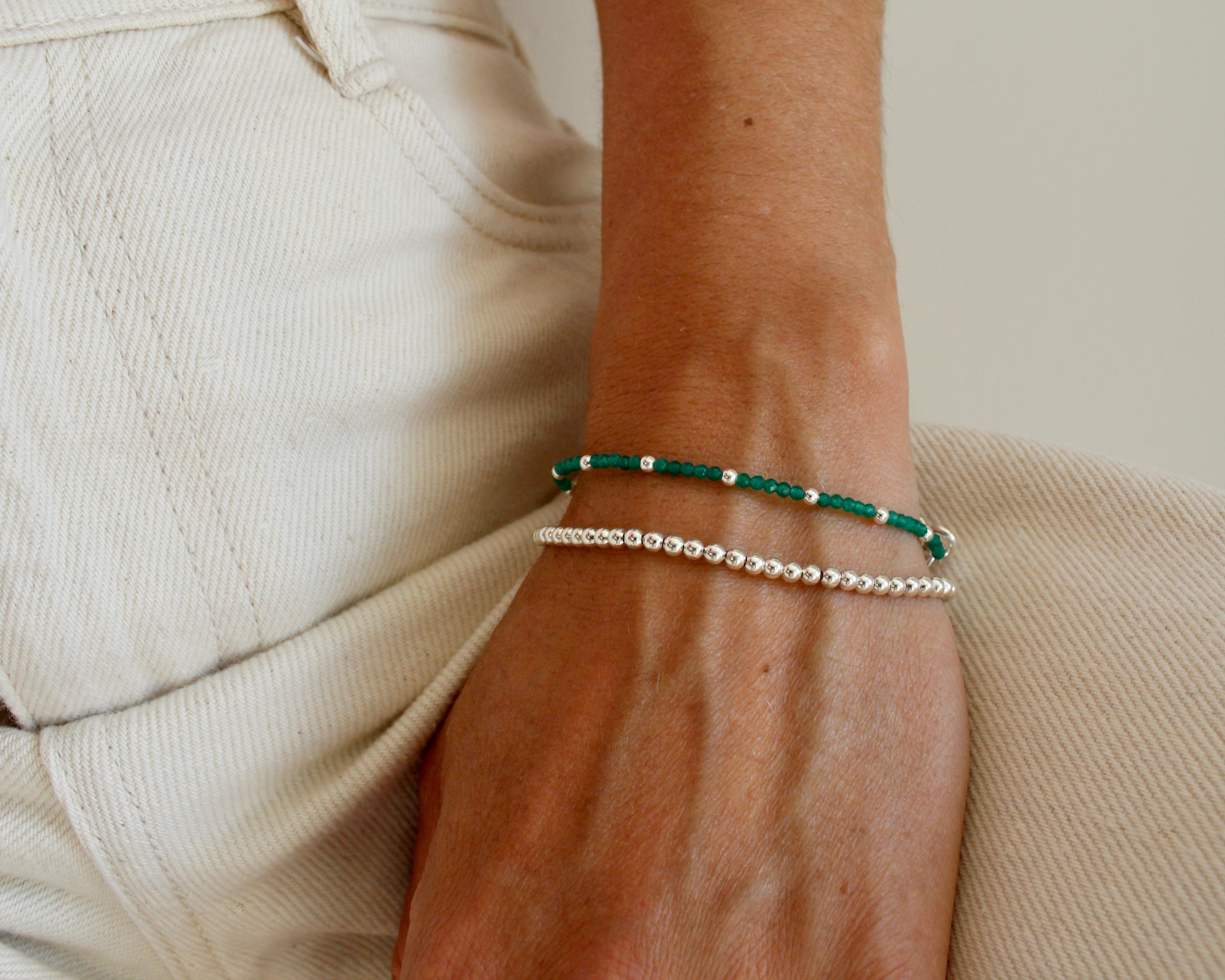 Jade, bracelet argent sterling et pierre semi-précieuse.