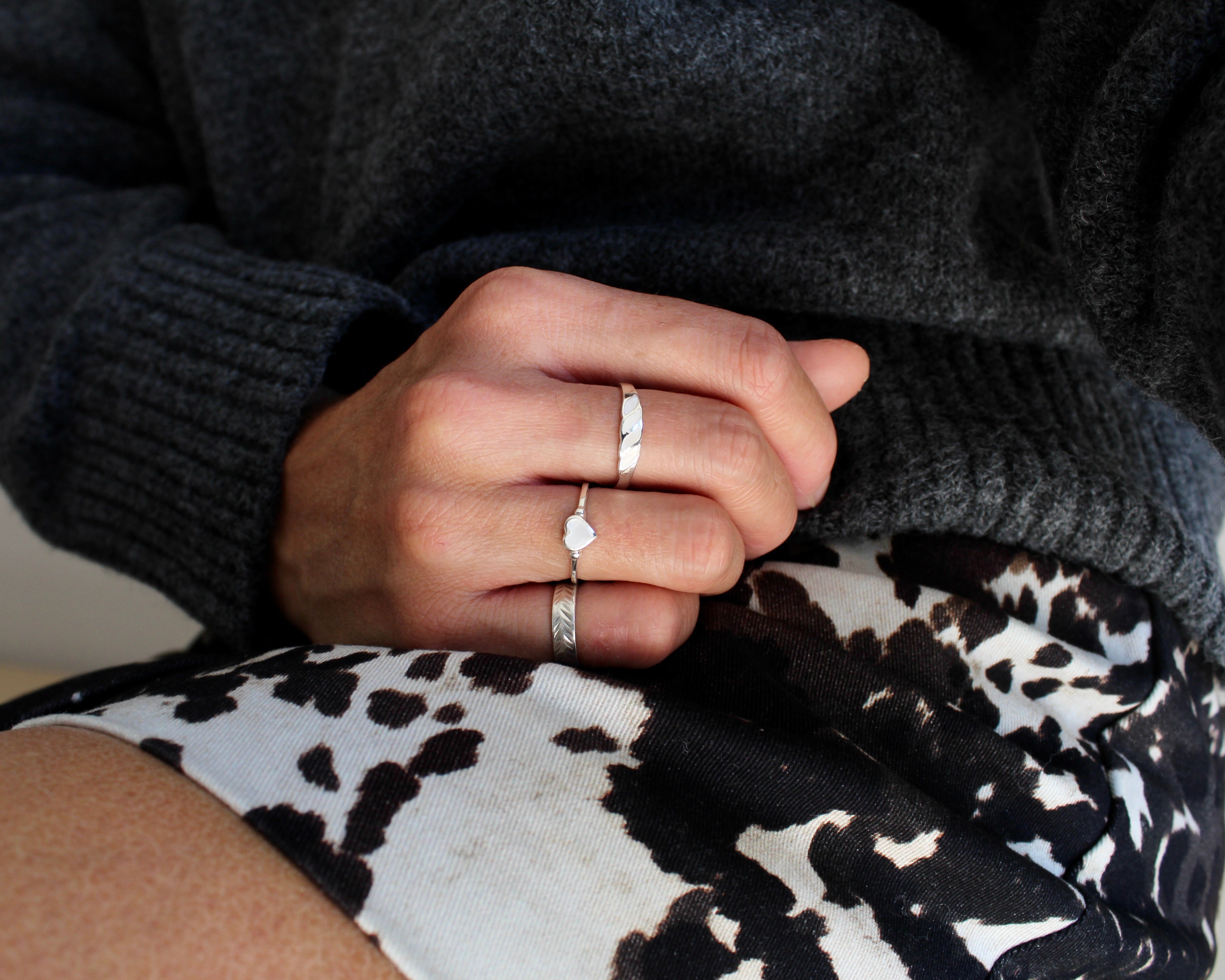 ROMANCE, bague argent sterling et nacre de perle.