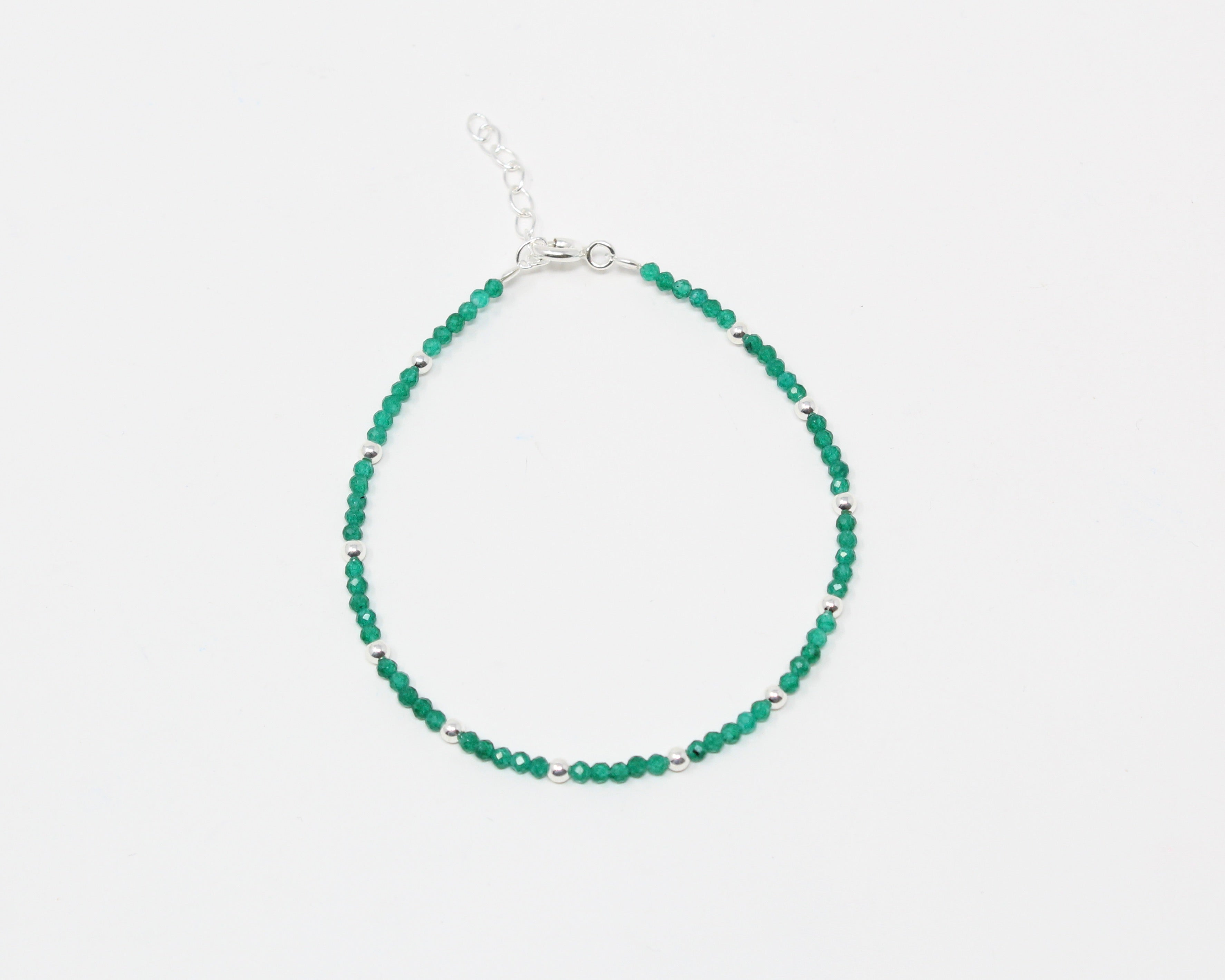 Jade, bracelet argent sterling et pierre semi-précieuse.