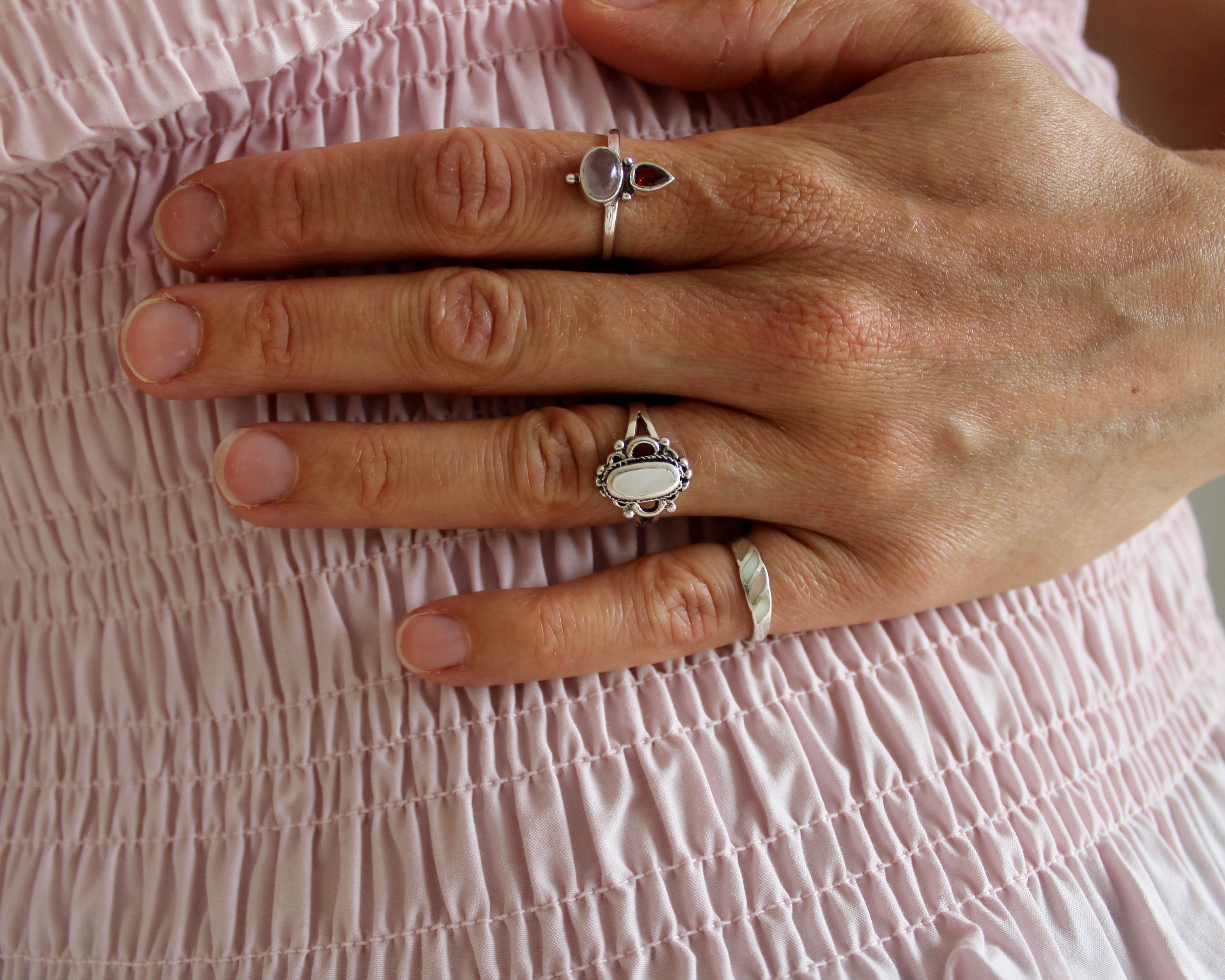 OASIS, bague argent sterling et nacre de perle.