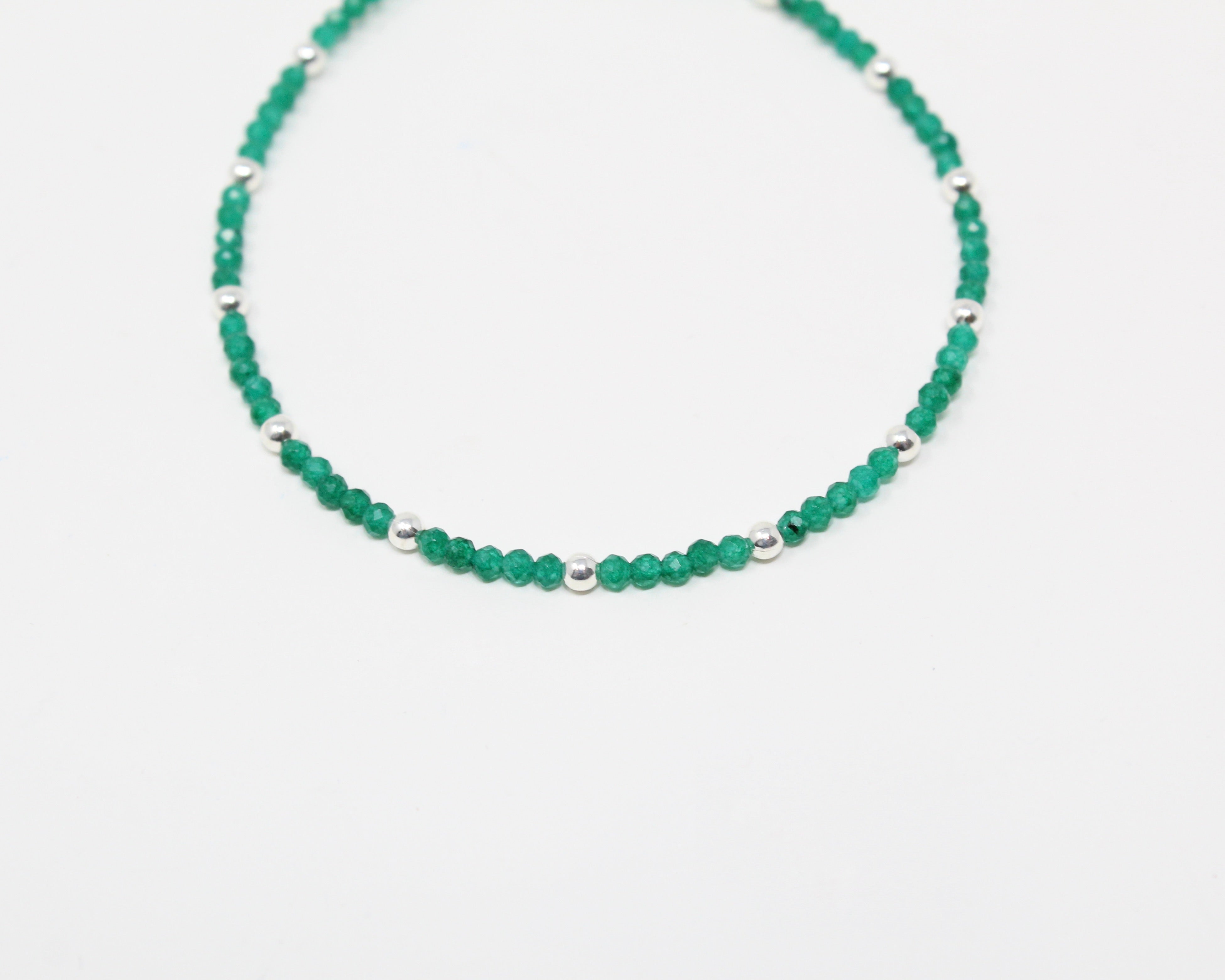 Jade, bracelet argent sterling et pierre semi-précieuse.