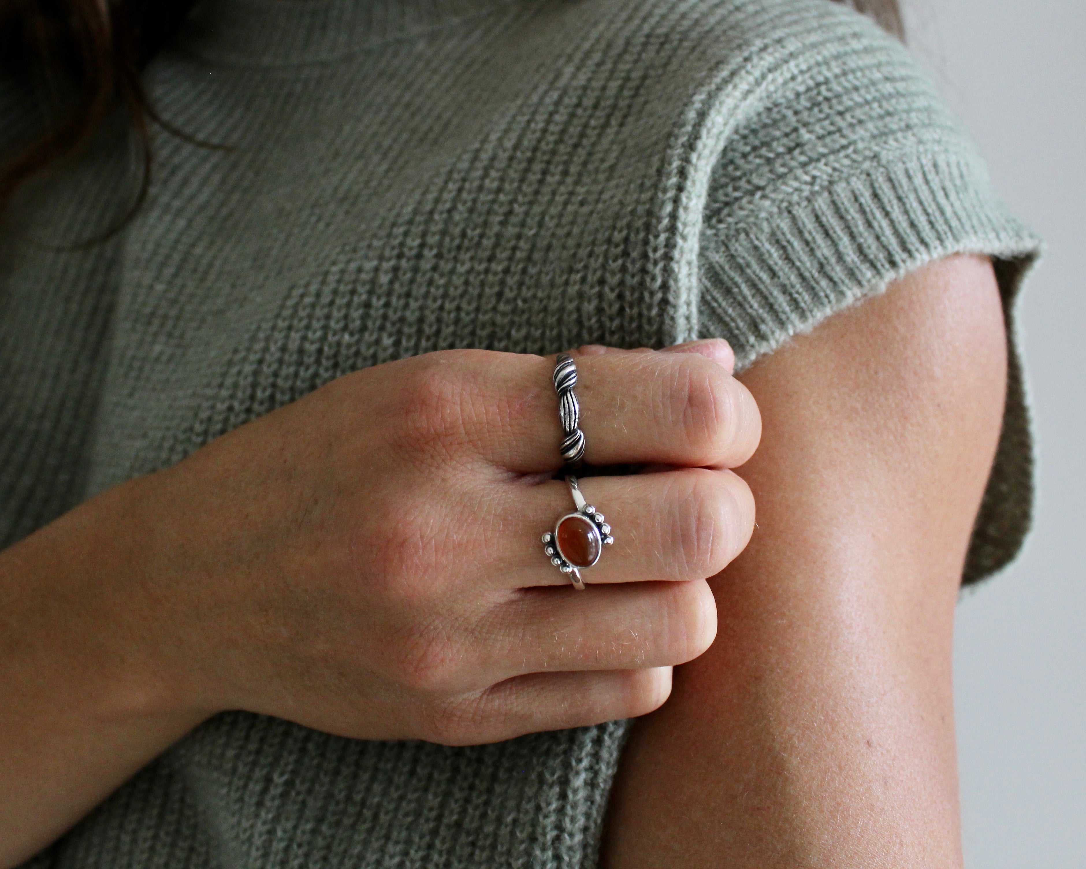 RIEUSE, bague argent sterling et pierre semi-précieuse, cornaline.