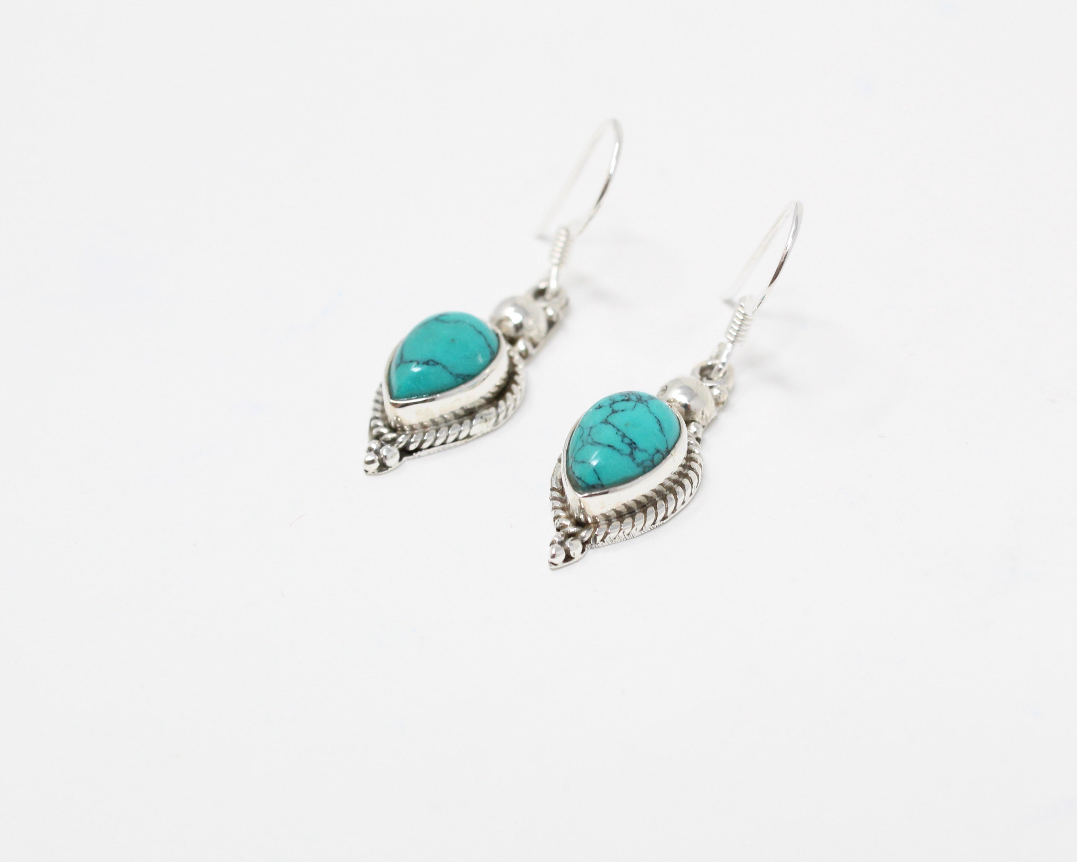 BARAH, boucles d'oreilles argent sterling et pierre semi-précieuse, turquoise.