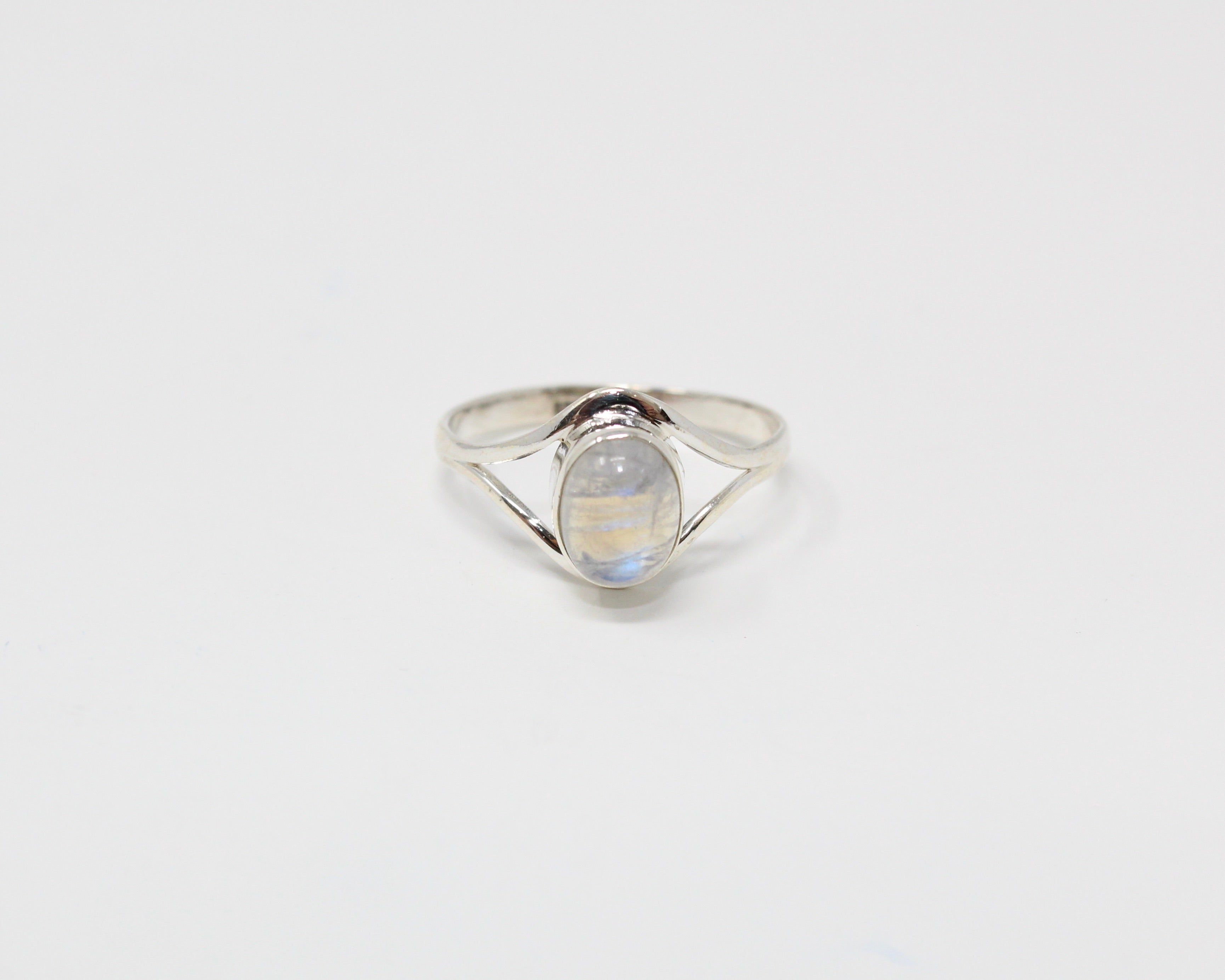 JOIE, bague argent et pierre semi-précieuse, pierre de lune.