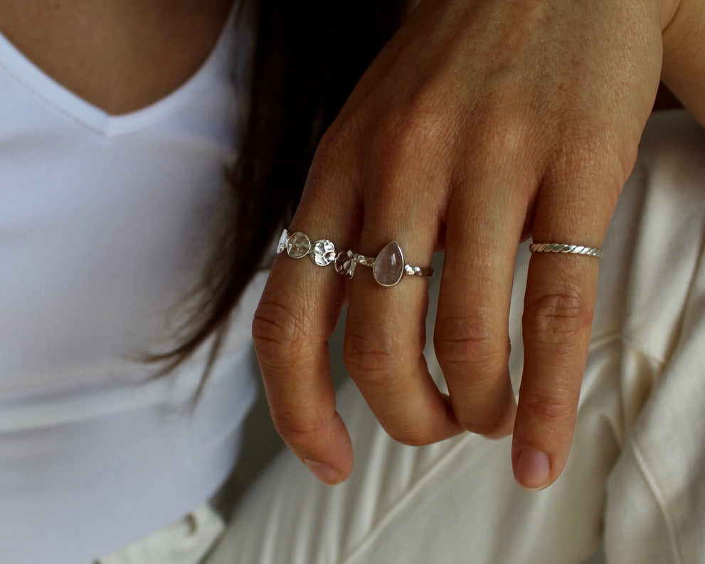 RADIEUSE, bague argent sterling, quartz rose.