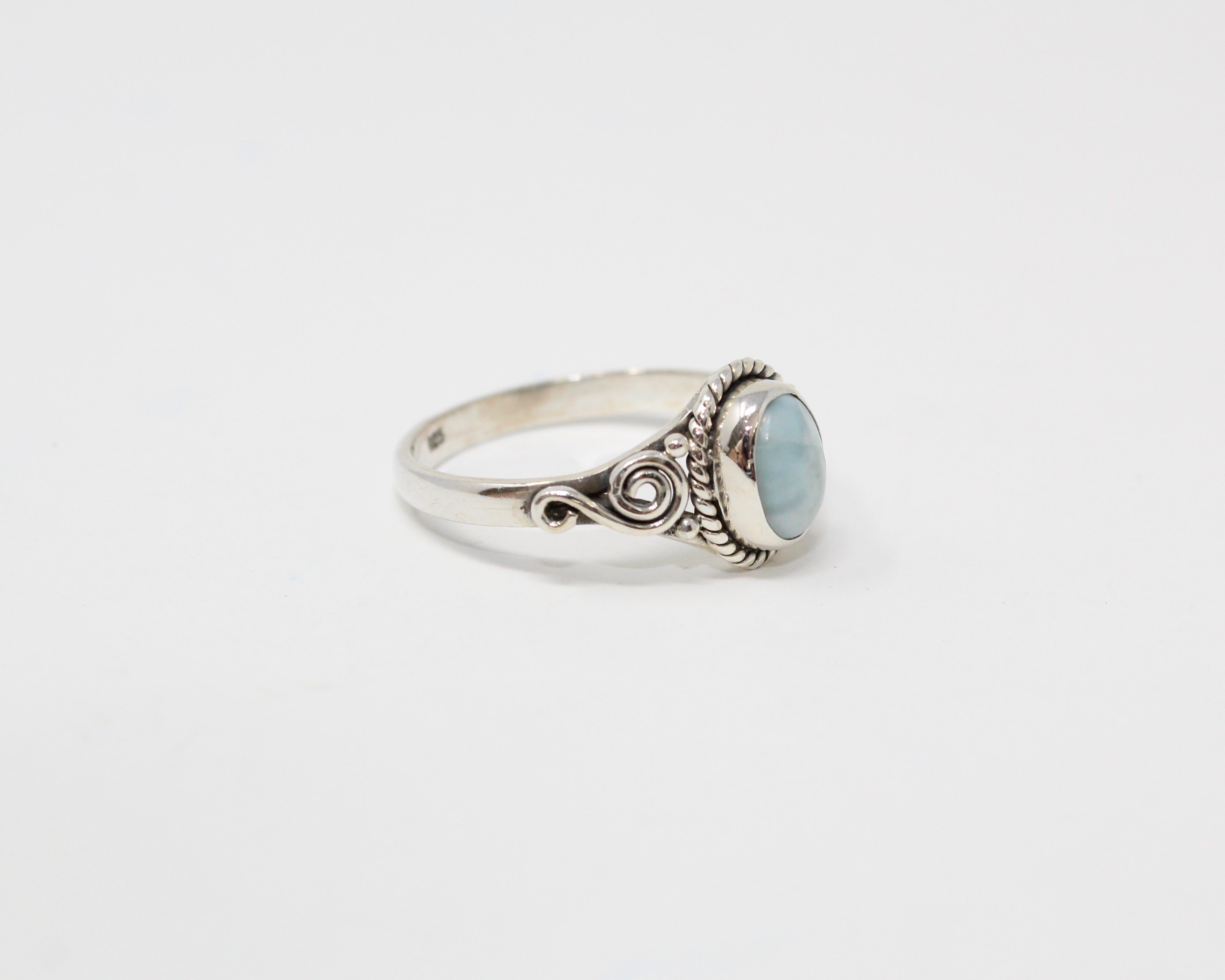 DOUCEUR, bague argent sterling et pierre semi-précieuse, larimar.