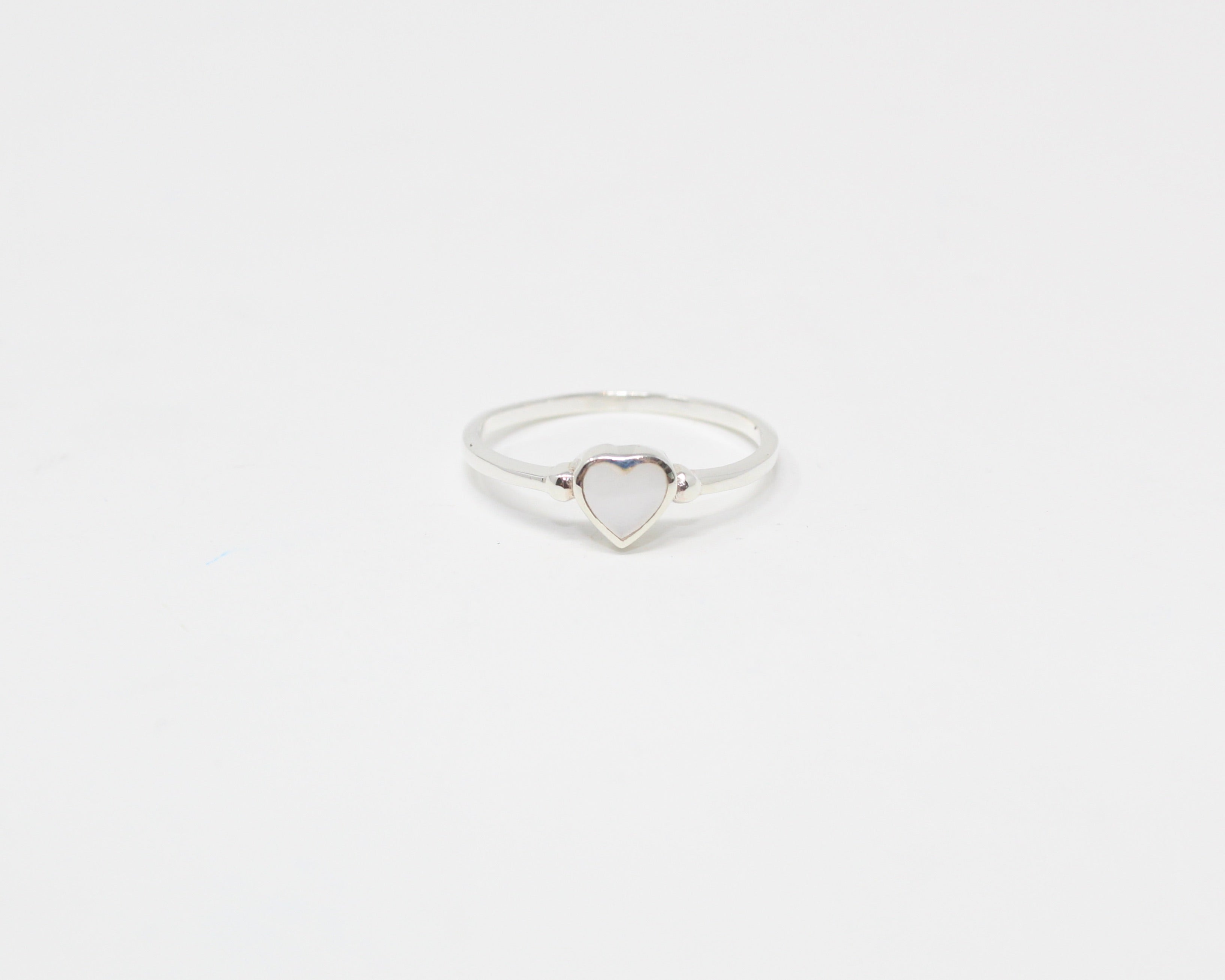 ROMANCE, bague argent sterling et nacre de perle.