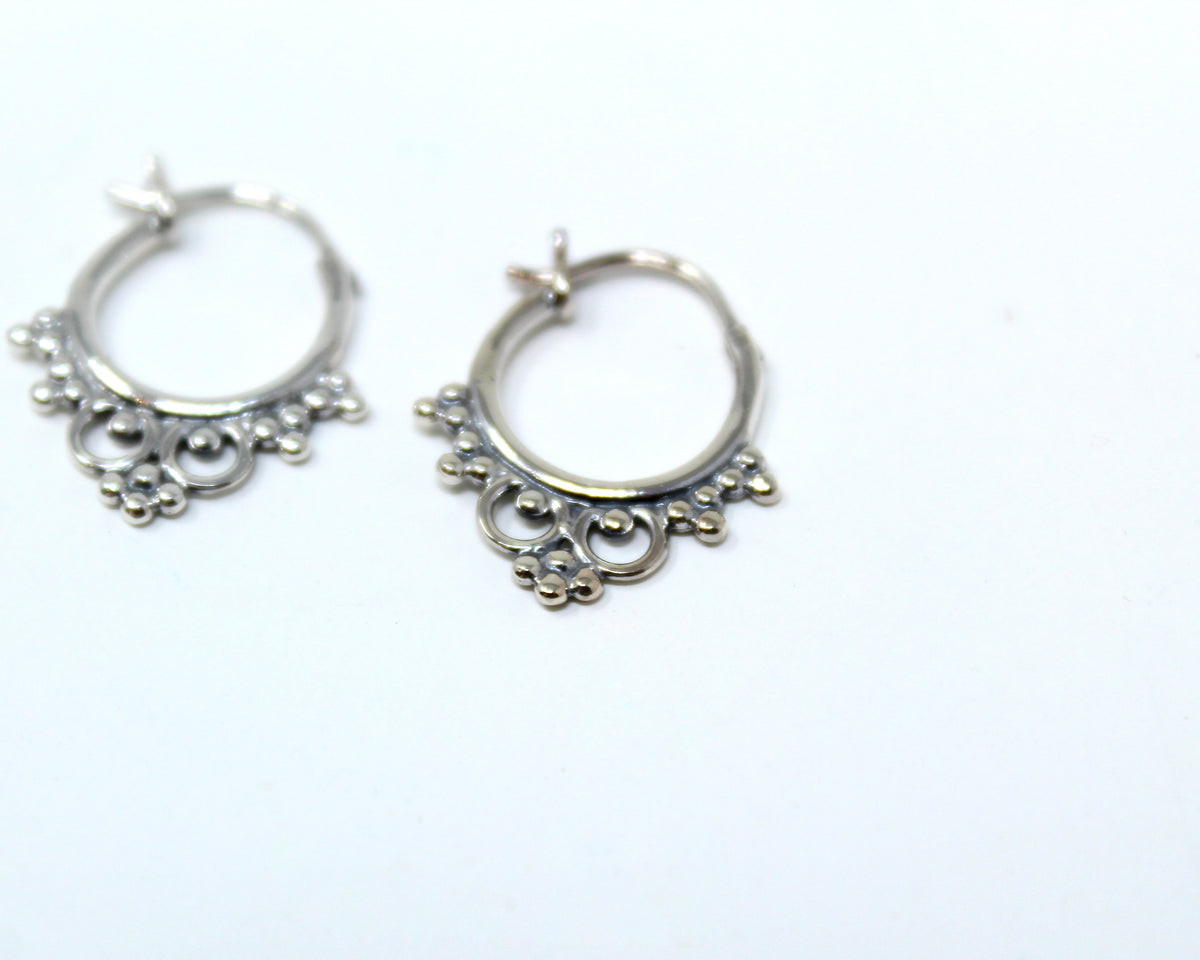 BRUINE, boucle d'oreille en argent sterling.