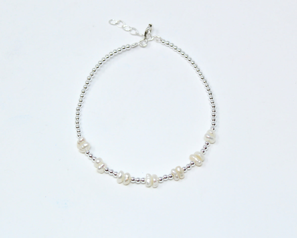 Nacre, bracelet argent sterling et perles.