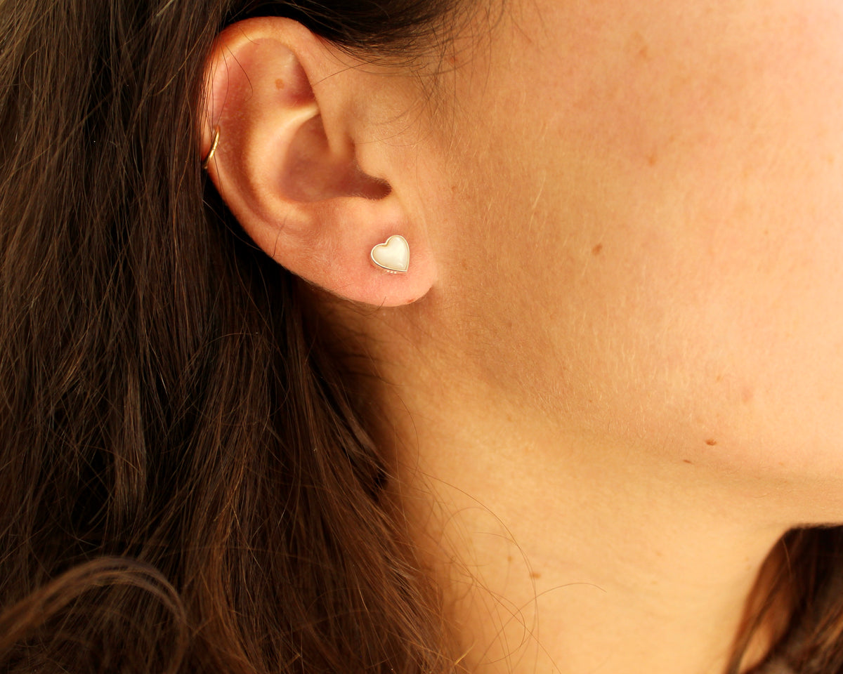 ROMANCE, boucle d'oreille argent sterling et nacre.