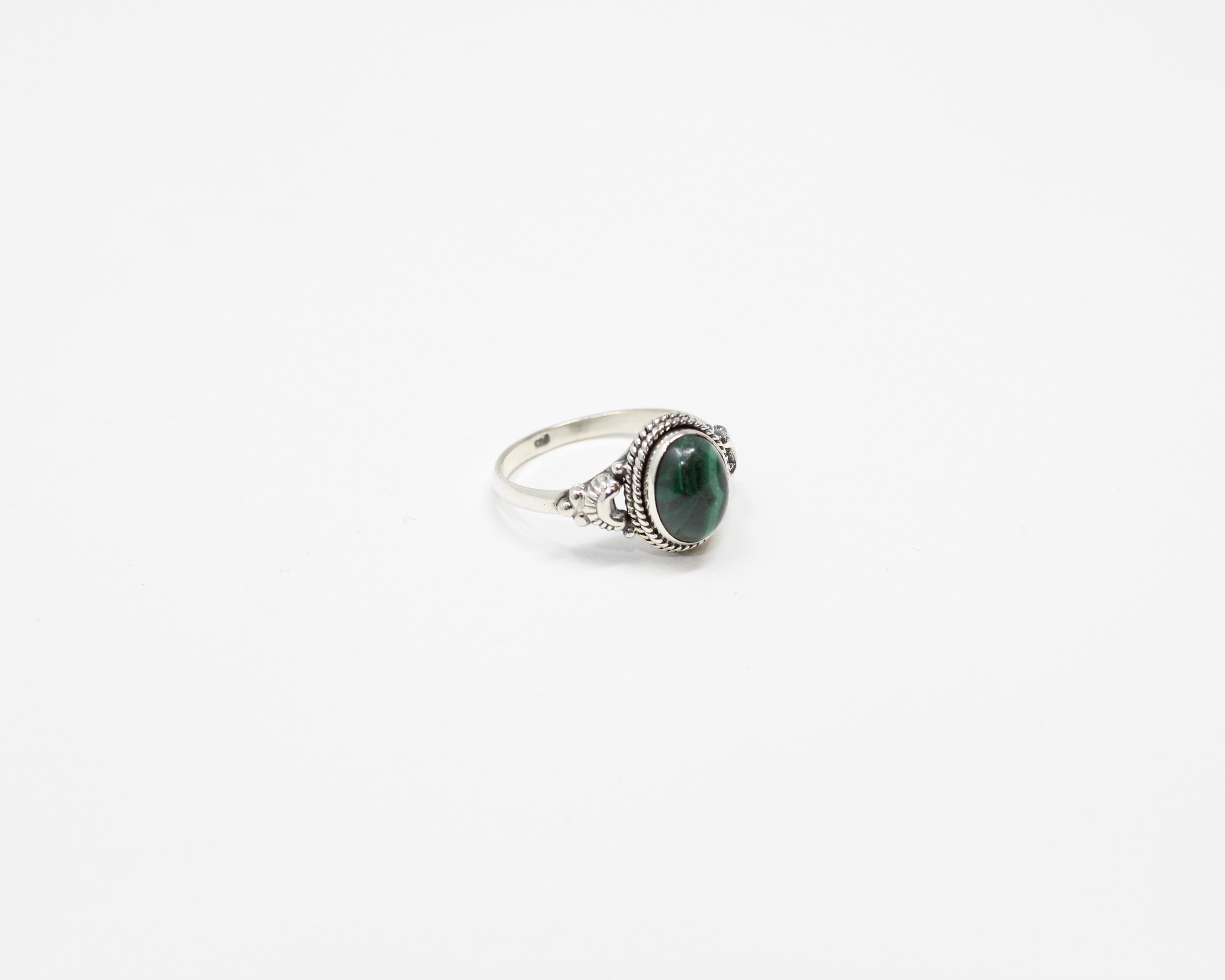 COURAGE, bague en argent sterling et pierre semi-précieuse, MALACHITE.