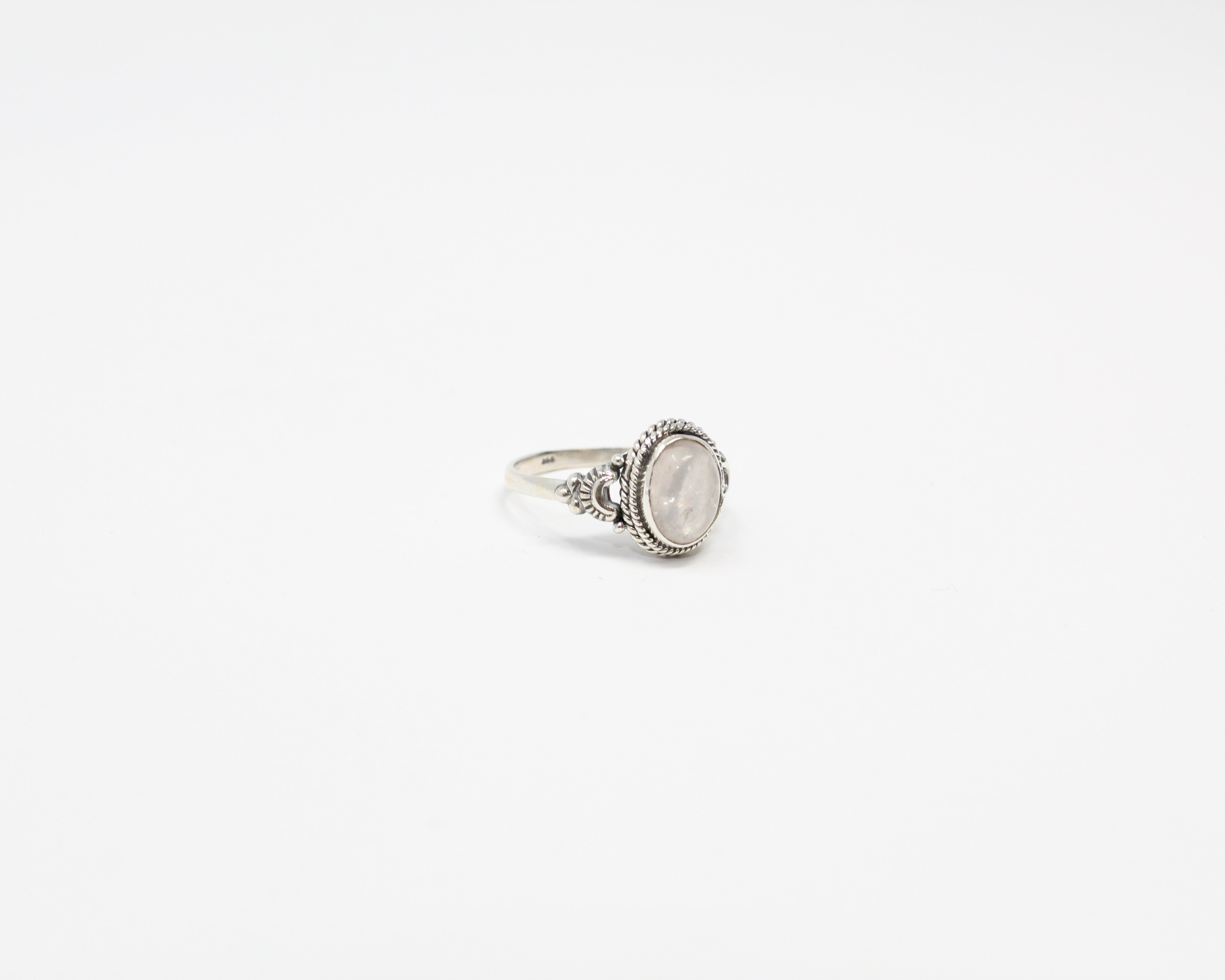 COURAGE, bague en argent sterling et pierre semi-précieuse, QUARTZ ROSE.