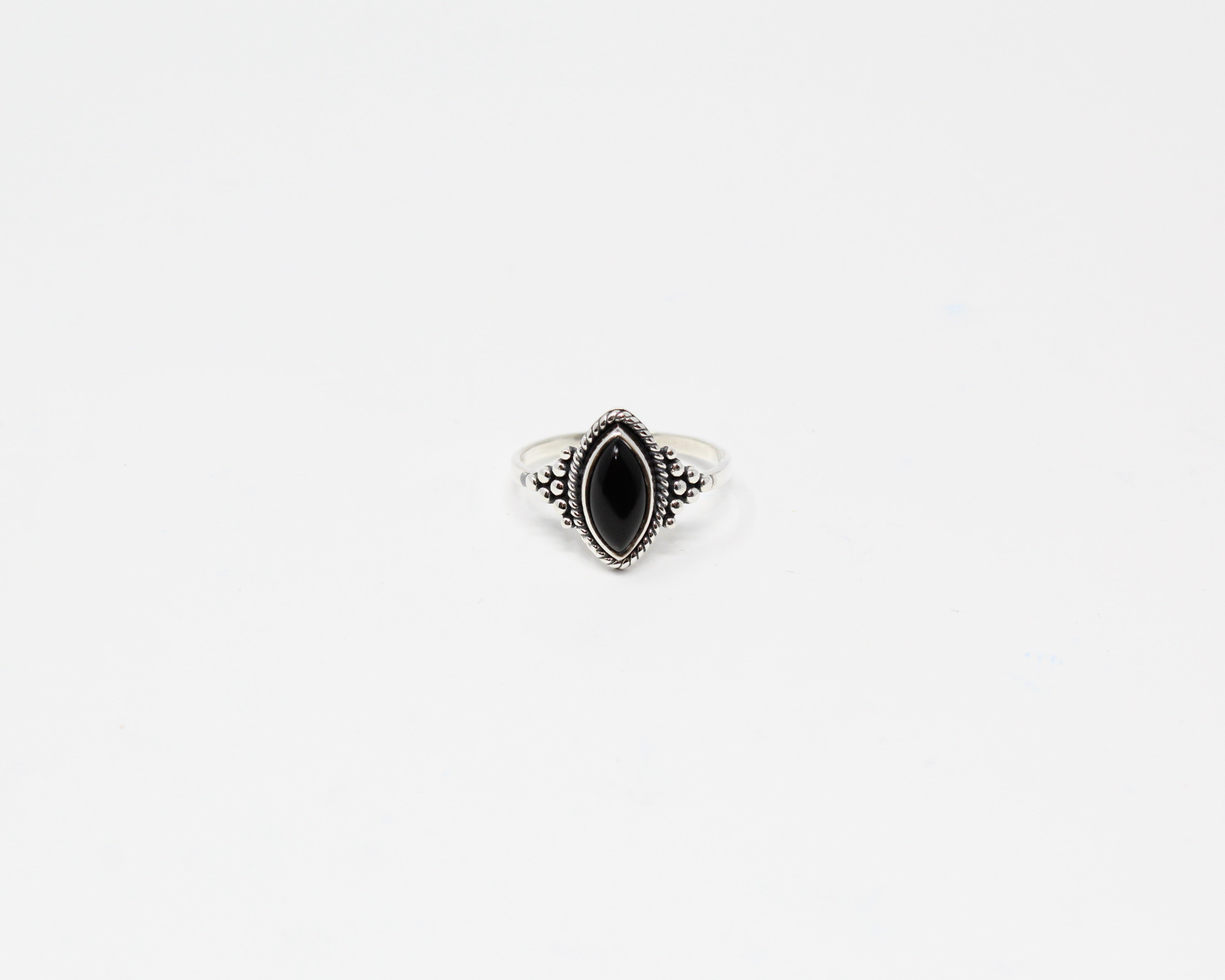 IMAGINATION, bague argent sterling et pierre semi-précieuse, ONYX.