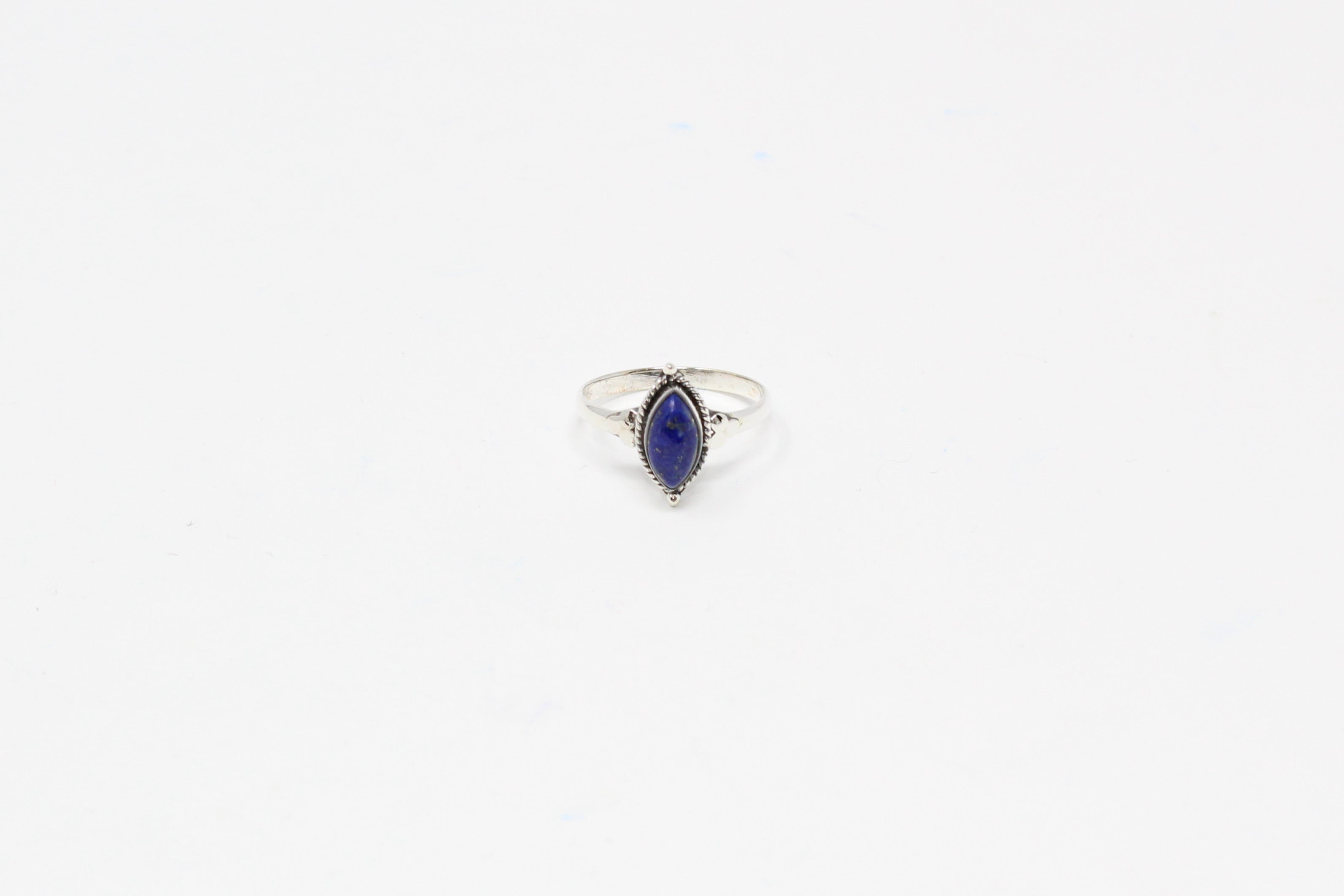 AUDACE, bague argent sterling et pierre semi-précieuse, lapis-lazuli.