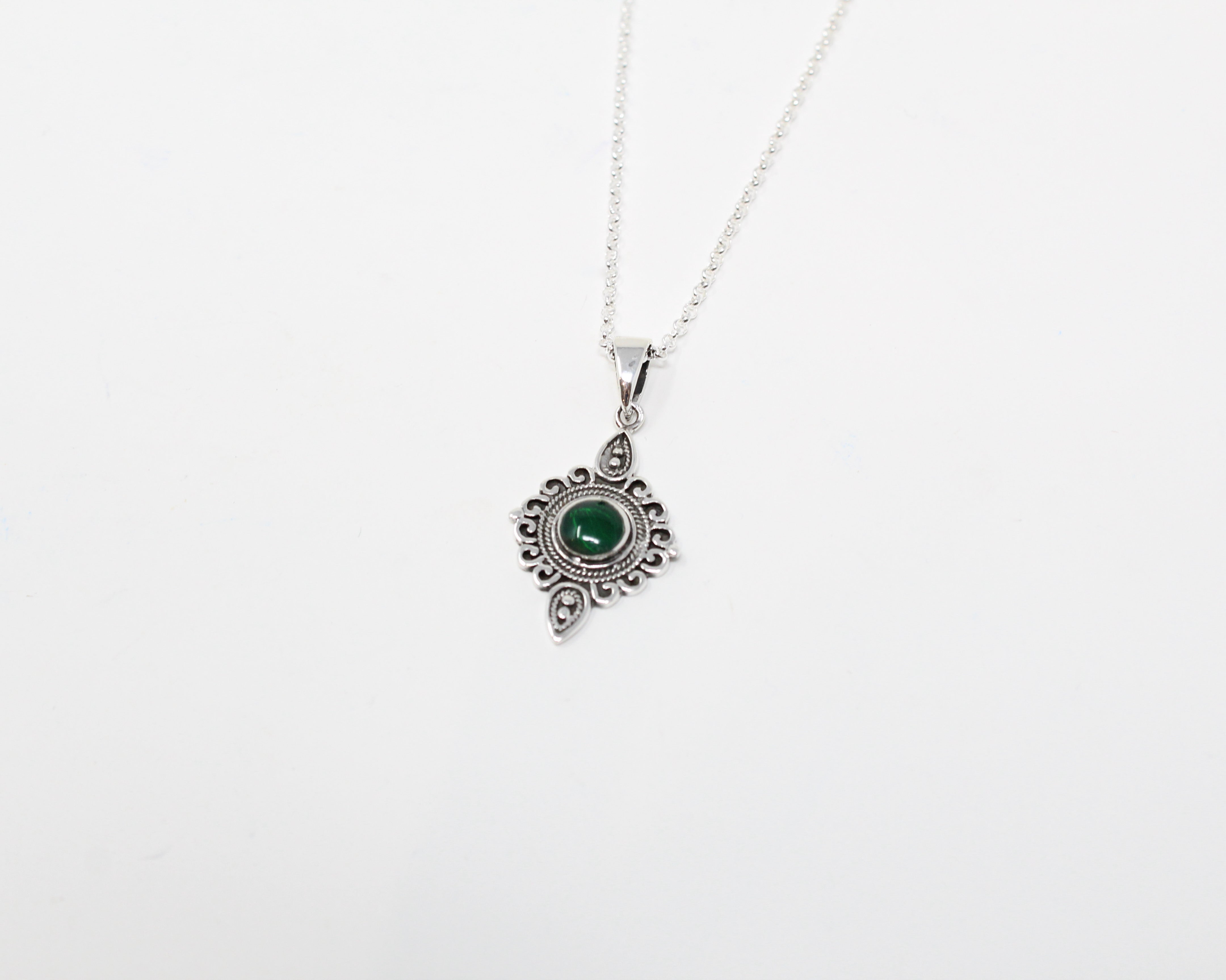 KRUNG, collier argent sterling.